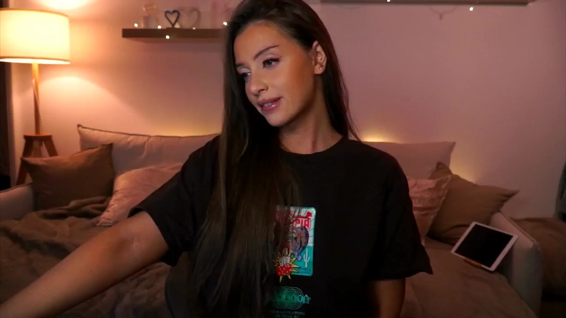Gallery image thumbnail from Its_Ana's myfreecams stream on, 01/21/2025, 23:58 image 18 of 20