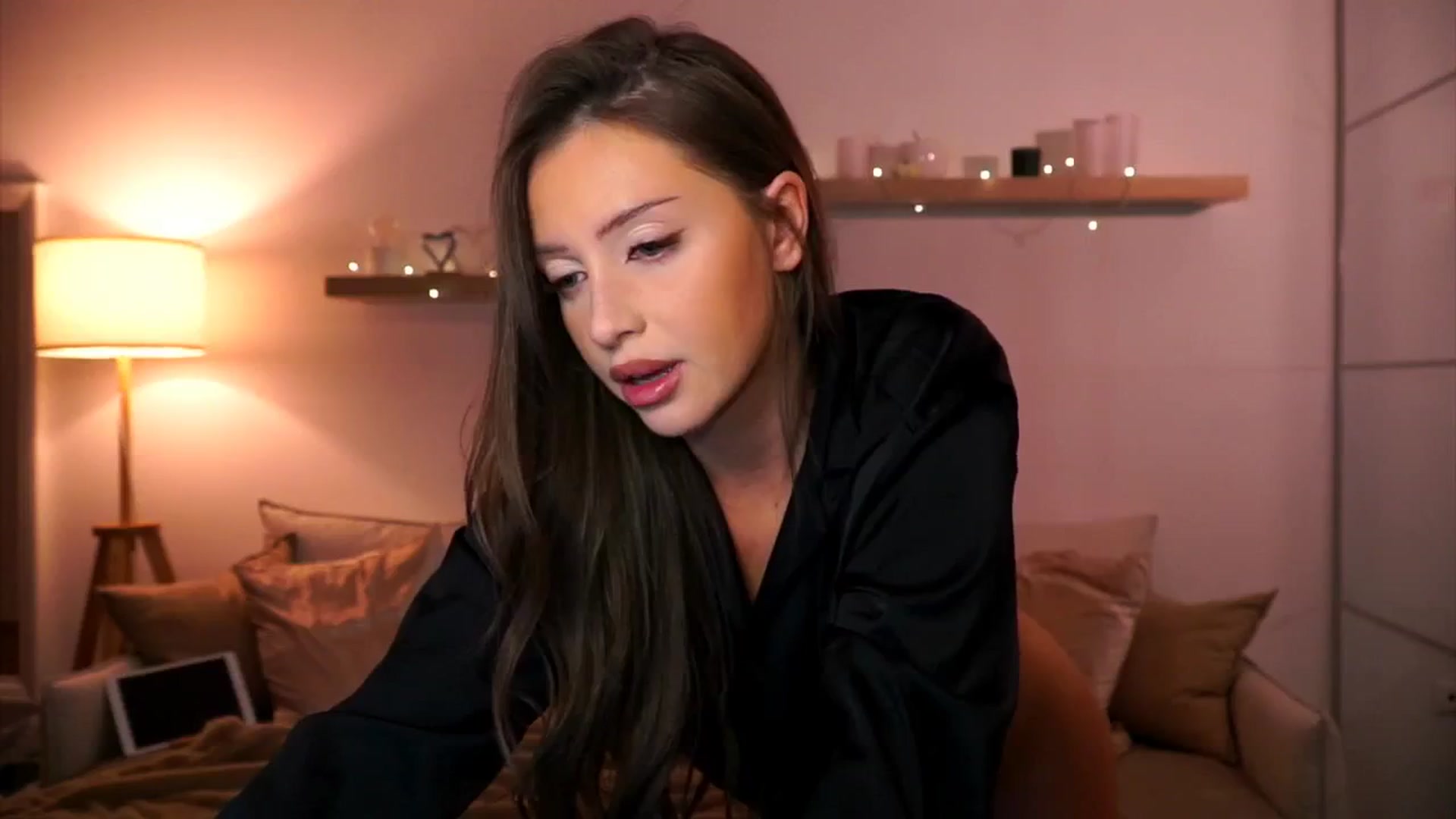Gallery image thumbnail from Its_Ana's myfreecams stream on, 01/29/2025, 22:02 image 6 of 20