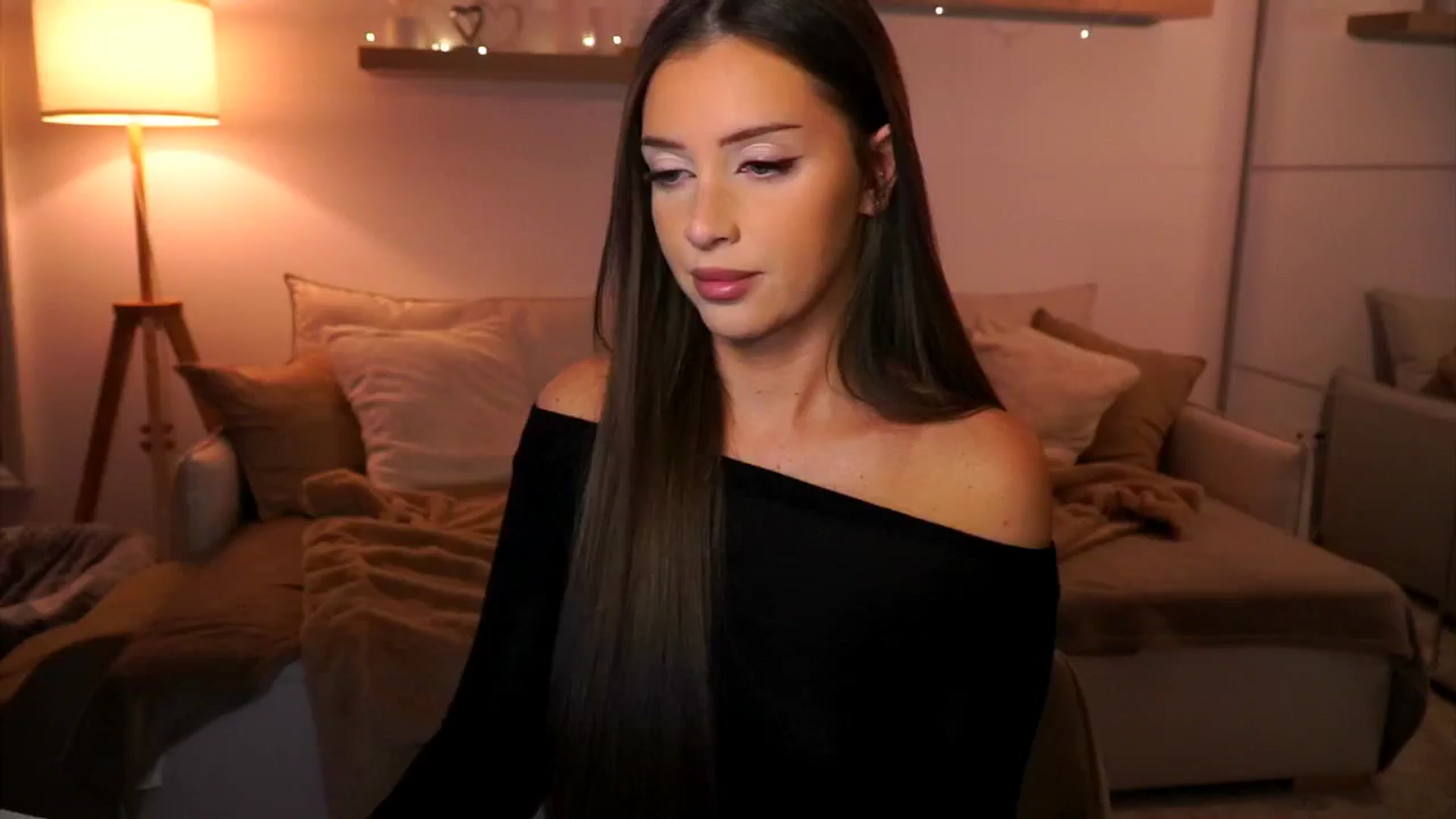 Gallery image thumbnail from Its_Ana's myfreecams stream on, 02/10/2025, 22:44 image 7 of 20