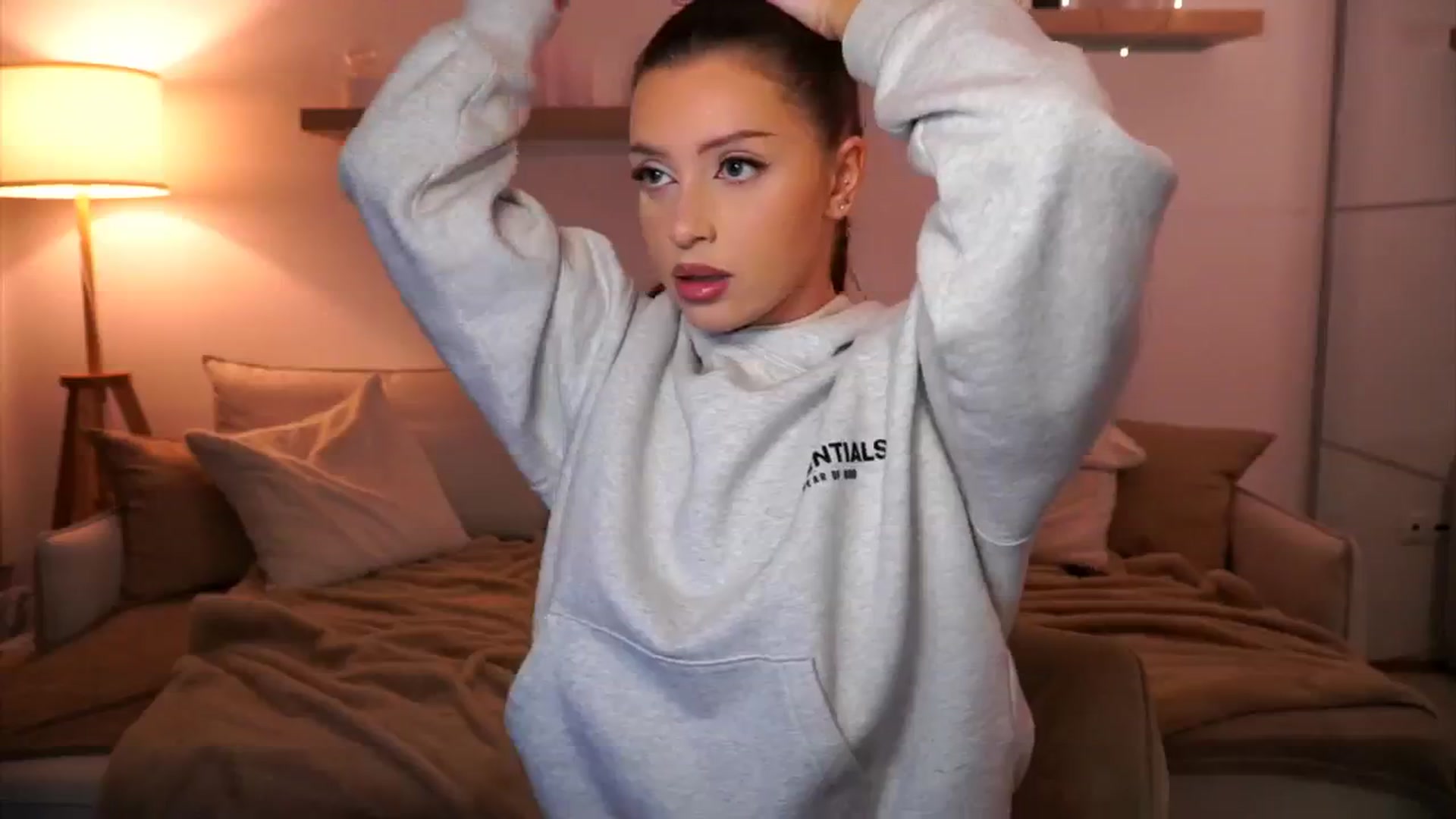 Gallery image thumbnail from Its_Ana's myfreecams stream on, 02/26/2025, 21:49 image 7 of 20