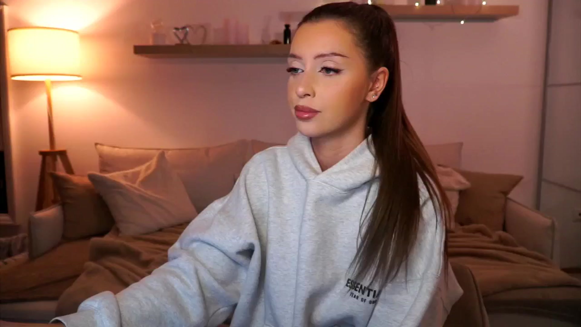 Gallery image thumbnail from Its_Ana's myfreecams stream on, 02/26/2025, 21:49 image 12 of 20