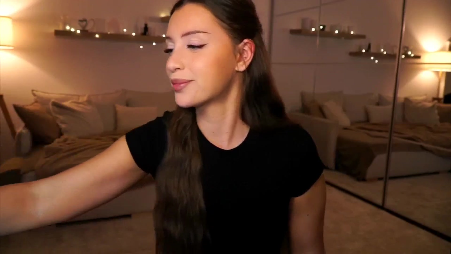 Gallery image thumbnail from Its_Ana's myfreecams stream on, 03/15/2025, 20:47 image 4 of 20