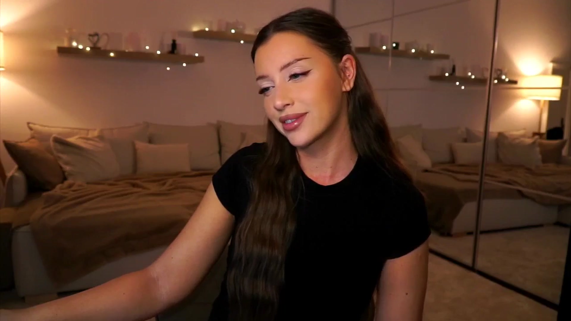 Gallery image thumbnail from Its_Ana's myfreecams stream on, 03/15/2025, 20:47 image 15 of 20