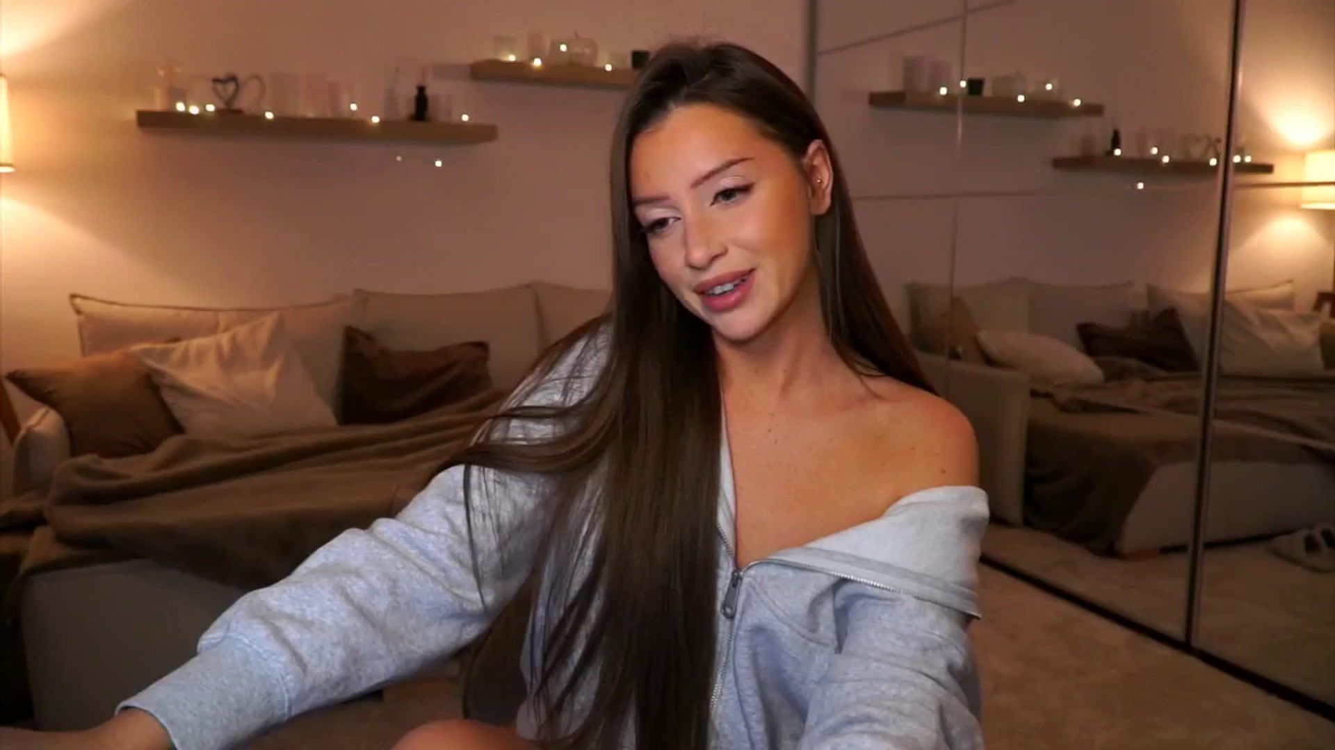 Gallery image thumbnail from Its_Ana's myfreecams stream on, 03/28/2025, 20:05 image 3 of 20