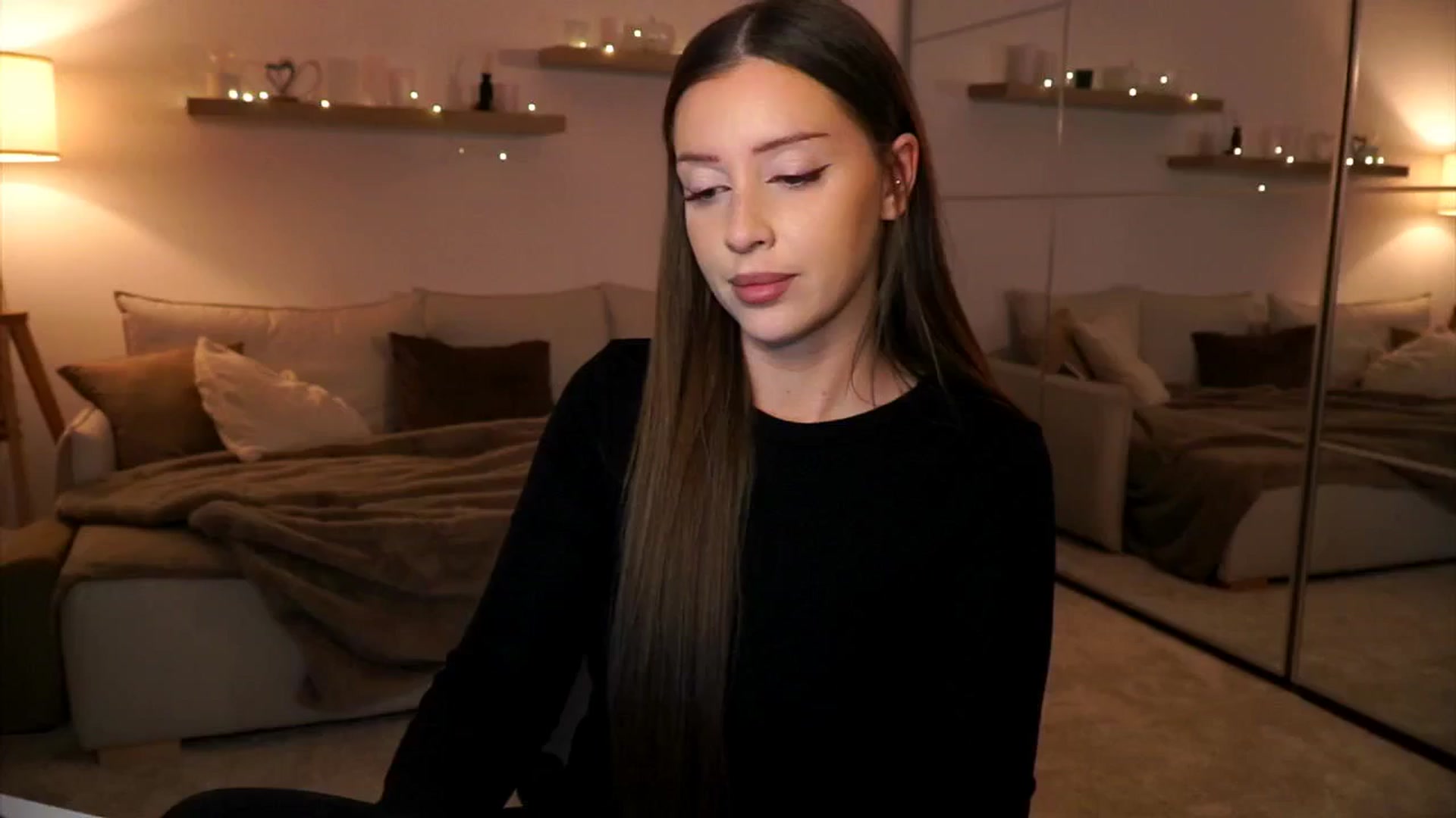 Gallery image thumbnail from Its_Ana's myfreecams stream on, 03/30/2025, 21:41 image 3 of 20