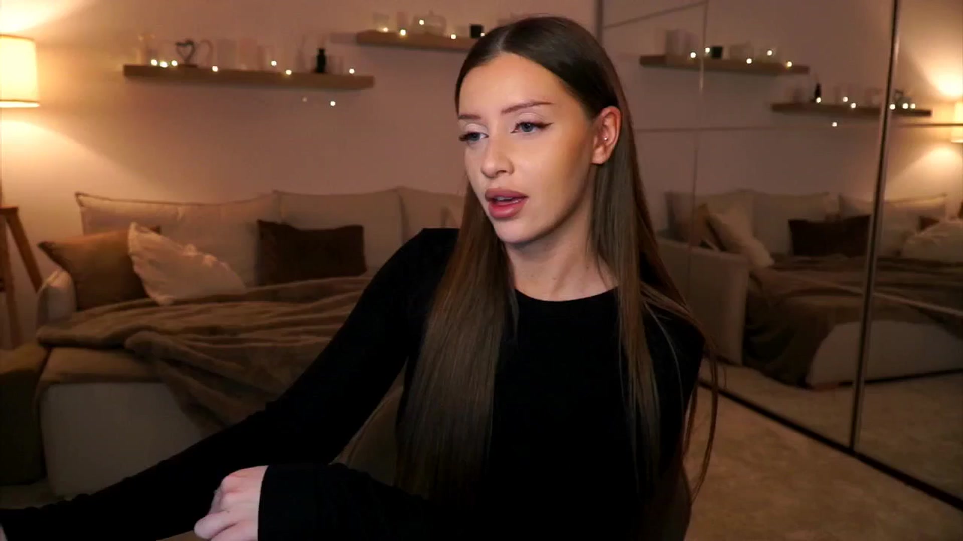 Gallery image thumbnail from Its_Ana's myfreecams stream on, 03/30/2025, 21:41 image 4 of 20