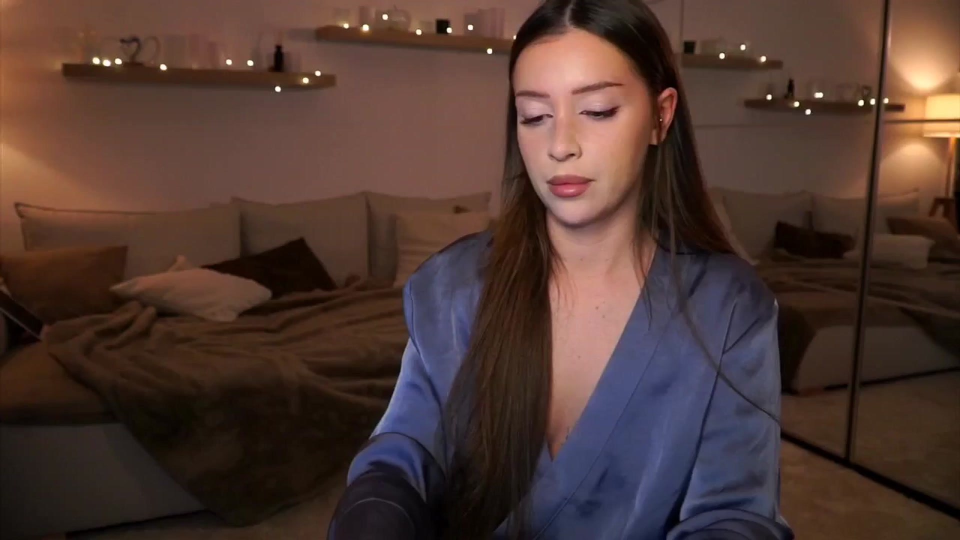 Gallery image thumbnail from Its_Ana's myfreecams stream on, 04/01/2025, 21:11 image 2 of 20
