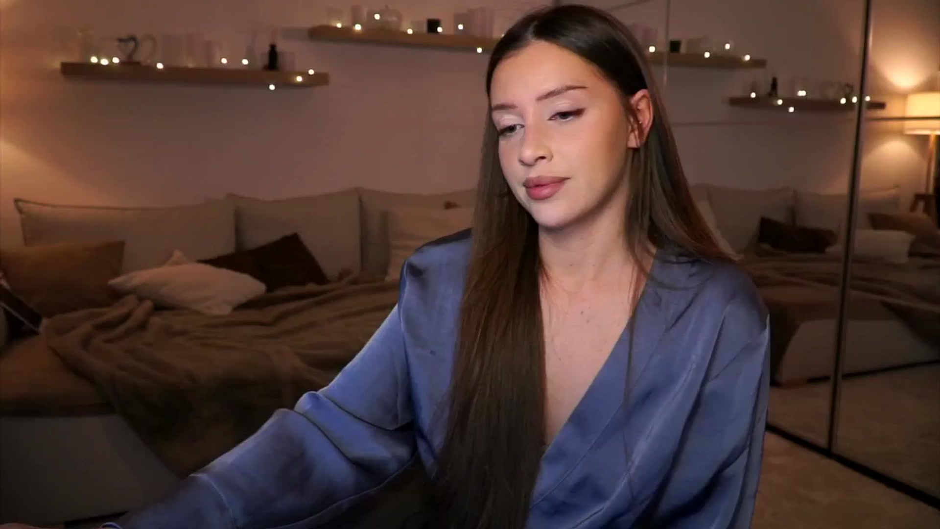 Gallery image thumbnail from Its_Ana's myfreecams stream on, 04/01/2025, 21:11 image 3 of 20