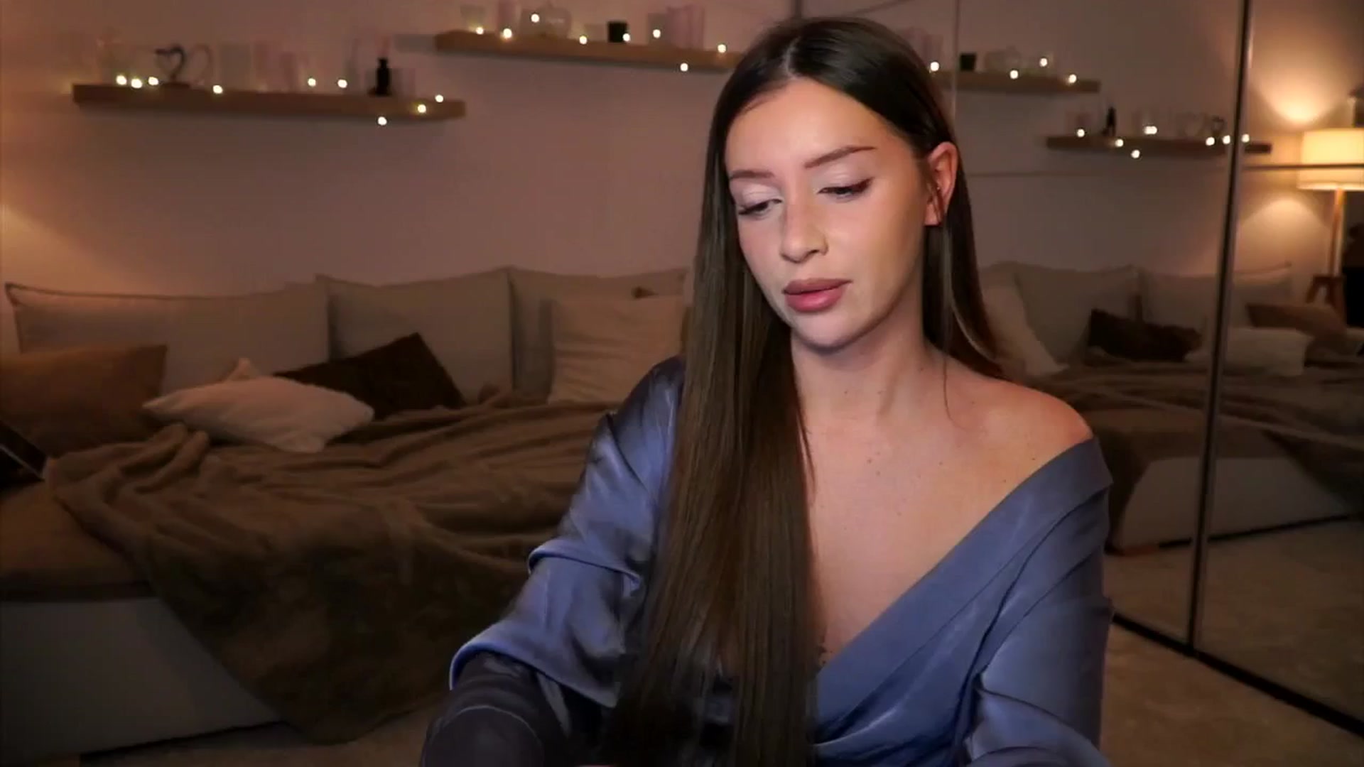 Gallery image thumbnail from Its_Ana's myfreecams stream on, 04/01/2025, 21:11 image 5 of 20