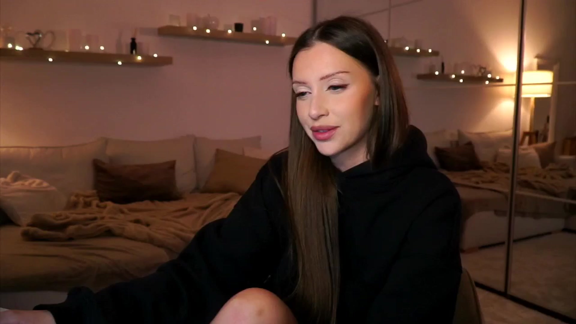 Gallery image thumbnail from Its_Ana's myfreecams stream on, 04/24/2025, 21:25 image 20 of 20