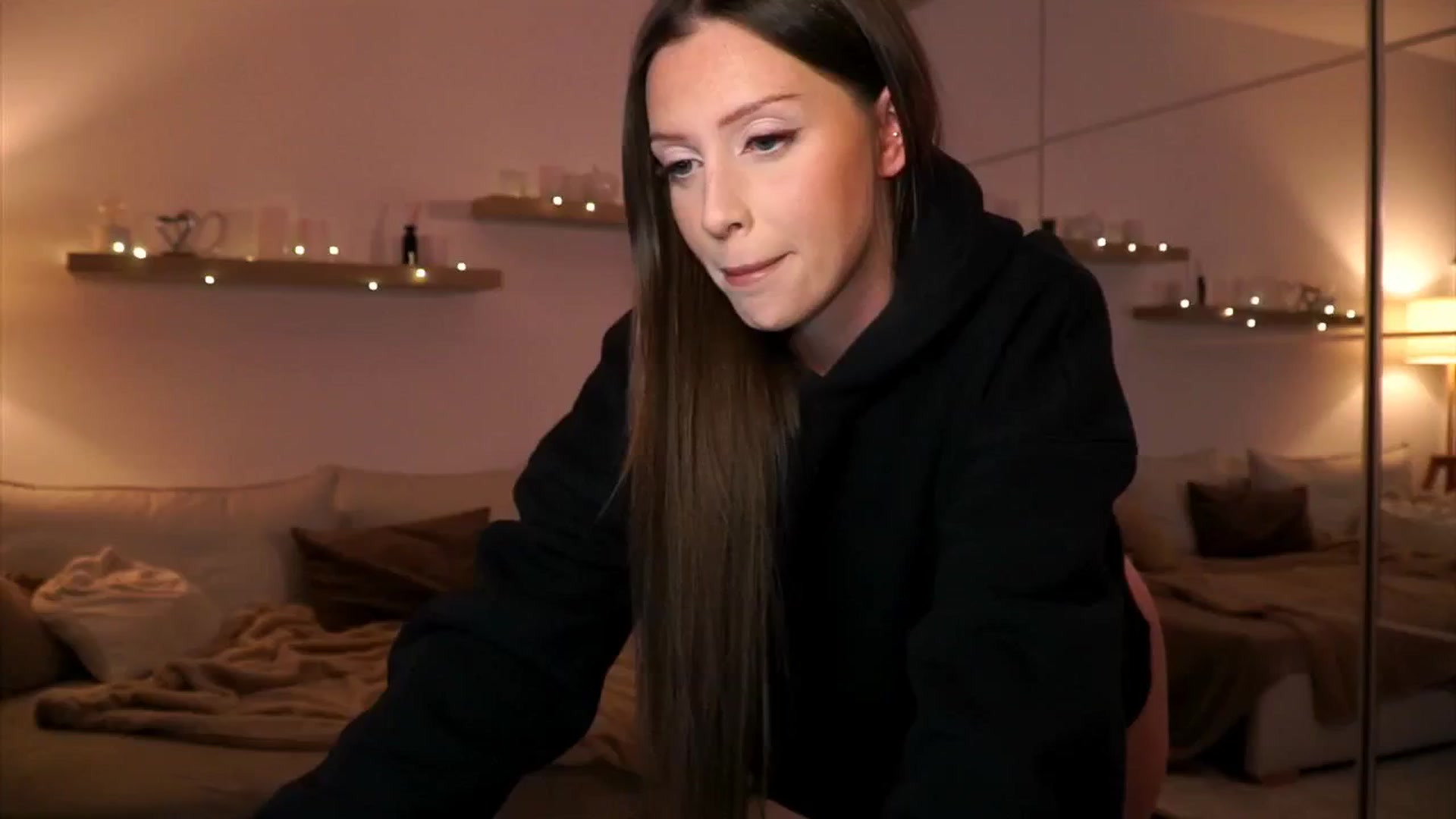 Gallery image thumbnail from Its_Ana's myfreecams stream on, 04/24/2025, 21:25 image 1 of 20