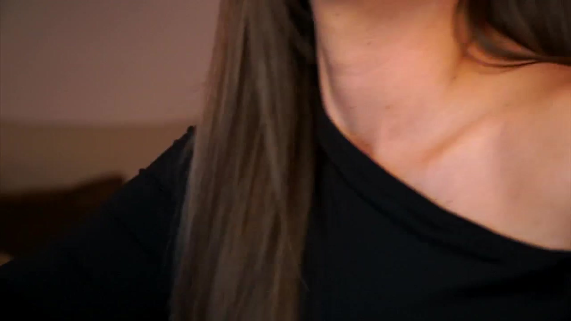 Gallery image thumbnail from Its_Ana's myfreecams stream on, 05/28/2025, 21:44 image 19 of 20