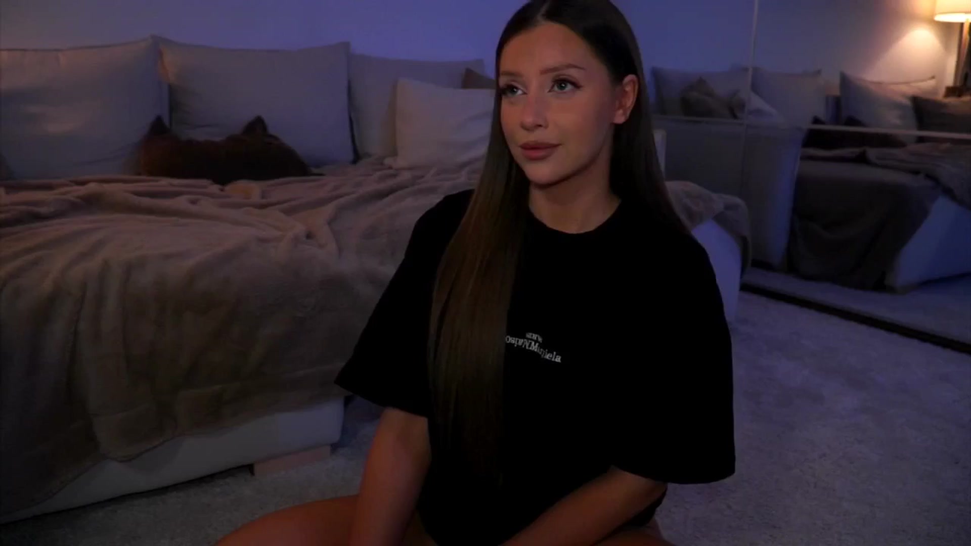 Gallery image thumbnail from Its_Ana's myfreecams stream on, 05/30/2025, 22:30 image 10 of 20