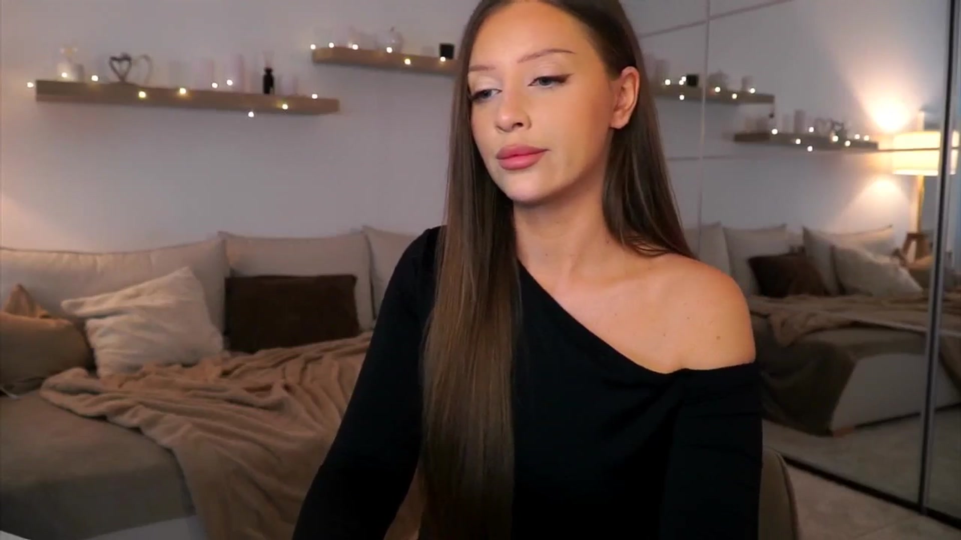 Gallery image thumbnail from Its_Ana's myfreecams stream on, 06/03/2025, 05:50 image 15 of 20