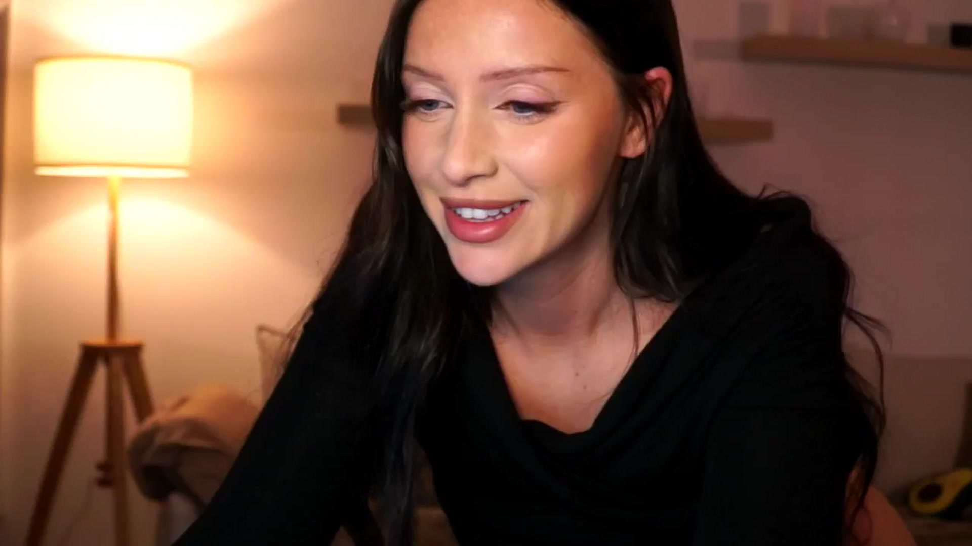 Gallery image thumbnail from Its_Ana's myfreecams stream on, 11/02/2025, 21:50 image 10 of 20
