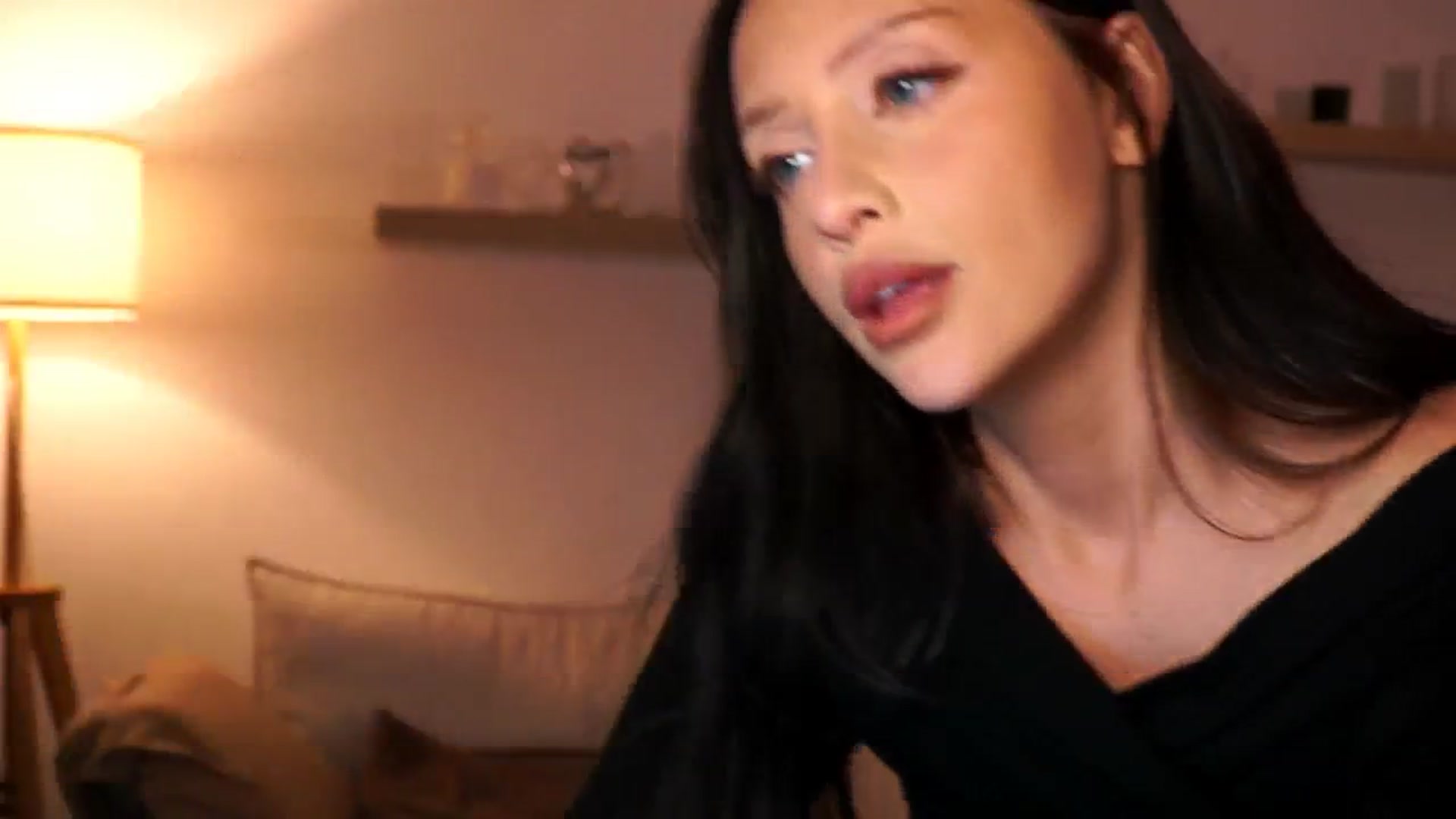 Gallery image thumbnail from Its_Ana's myfreecams stream on, 11/02/2025, 22:57 image 2 of 20