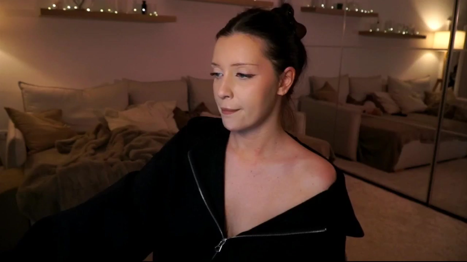 Gallery image thumbnail from Its_Ana's myfreecams stream on, 02/12/2026, 21:43 image 16 of 20