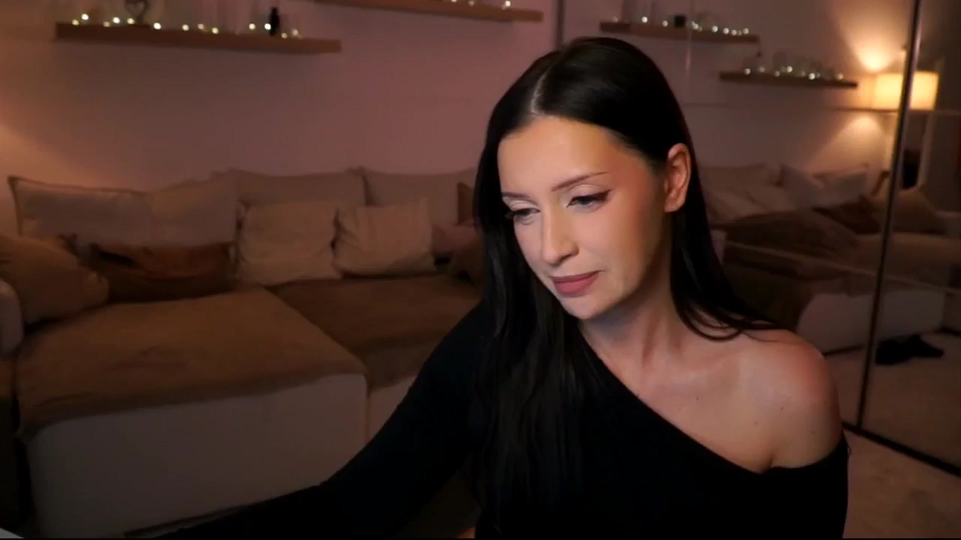 Gallery image thumbnail from Its_Ana's myfreecams stream on, 02/21/2026, 21:34 image 9 of 20