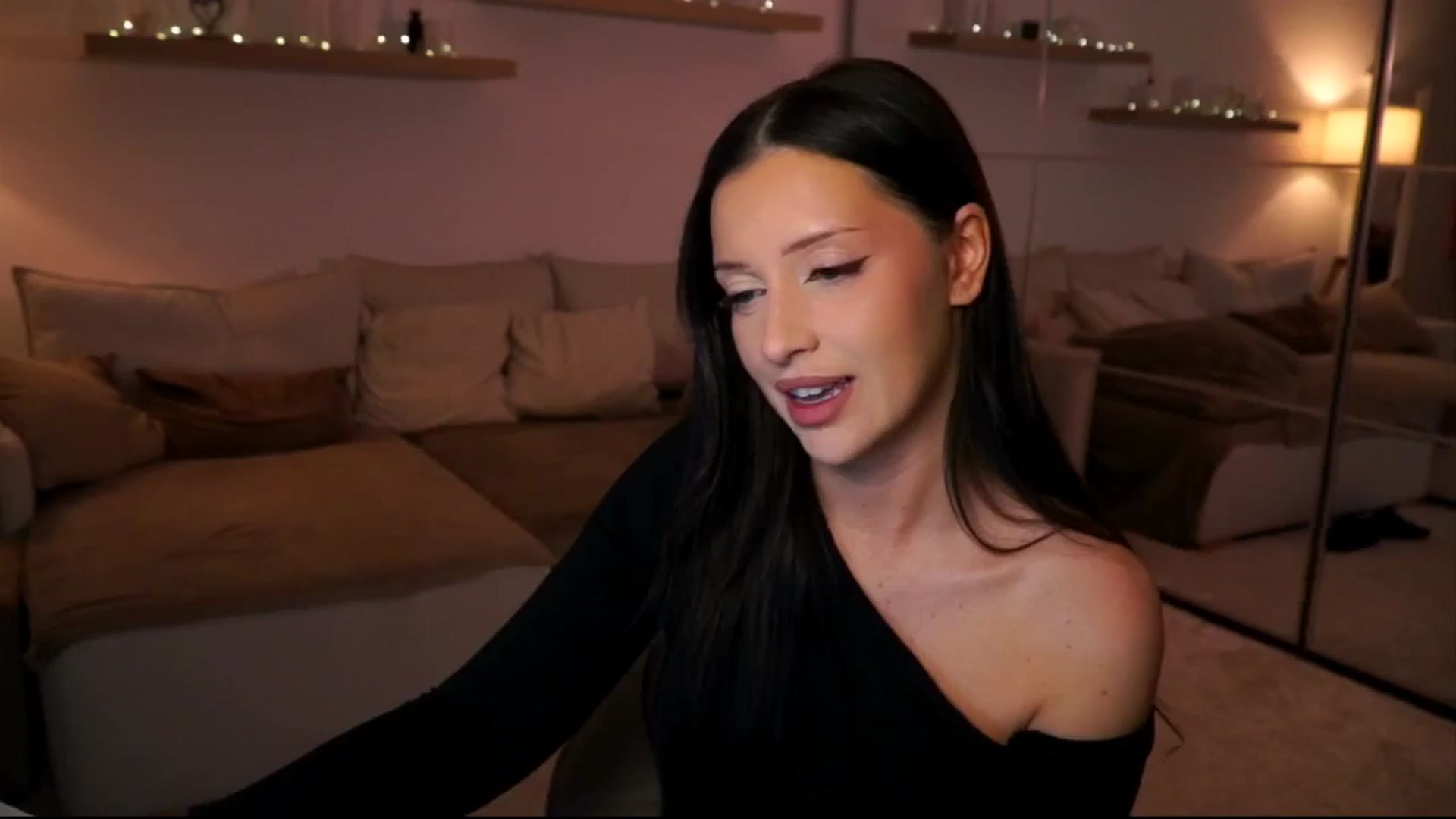 Gallery image thumbnail from Its_Ana's myfreecams stream on, 02/21/2026, 21:34 image 11 of 20