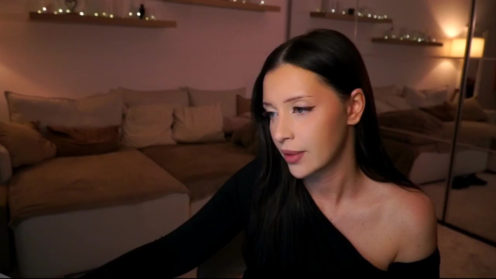 Gallery image thumbnail from Its_Ana's myfreecams stream on, 02/21/2026, 21:34 image 8 of 20