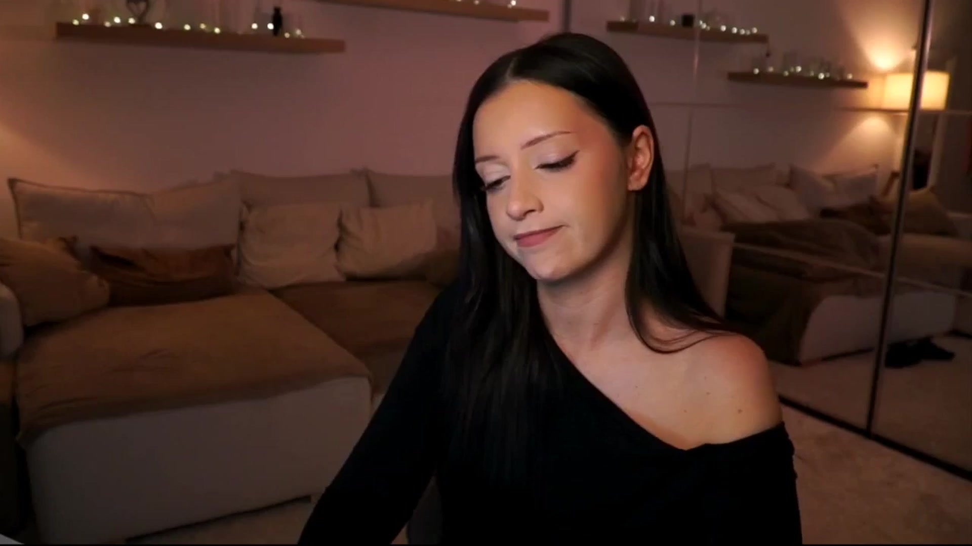 Gallery image thumbnail from Its_Ana's myfreecams stream on, 02/21/2026, 21:34 image 19 of 20