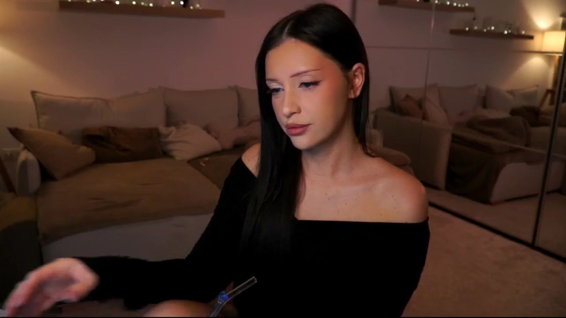 Gallery image thumbnail from Its_Ana's myfreecams stream on, 02/22/2026, 21:24 image 12 of 20