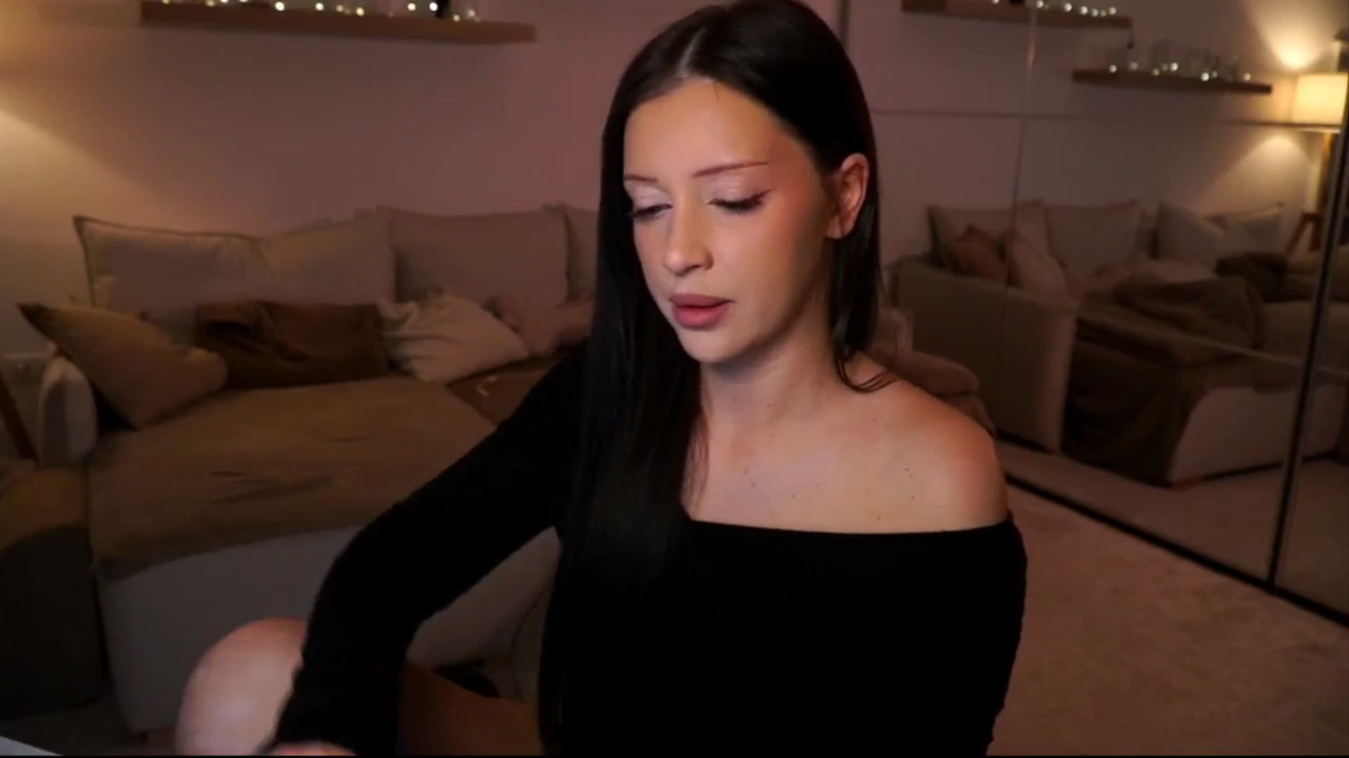 Gallery image thumbnail from Its_Ana's myfreecams stream on, 02/22/2026, 21:24 image 13 of 20