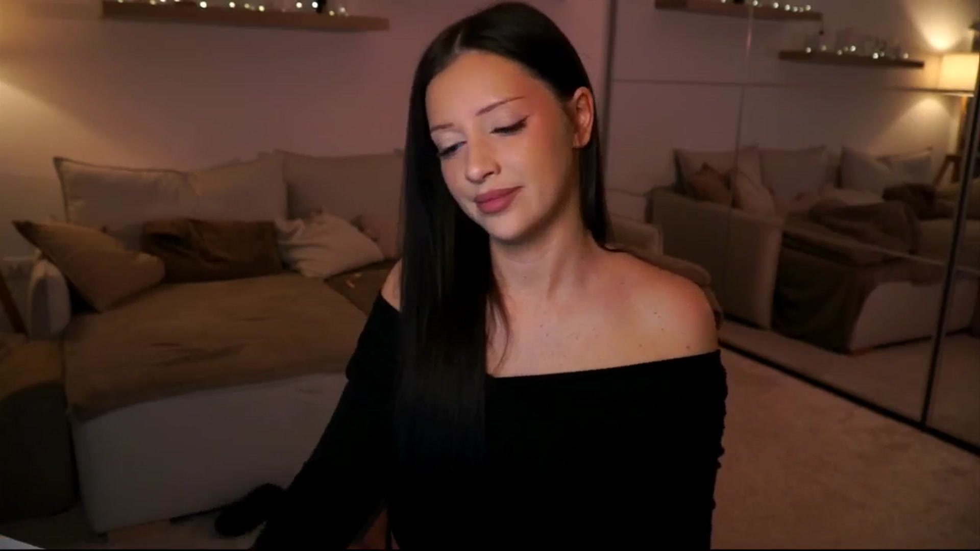 Gallery image thumbnail from Its_Ana's myfreecams stream on, 02/22/2026, 21:24 image 16 of 20