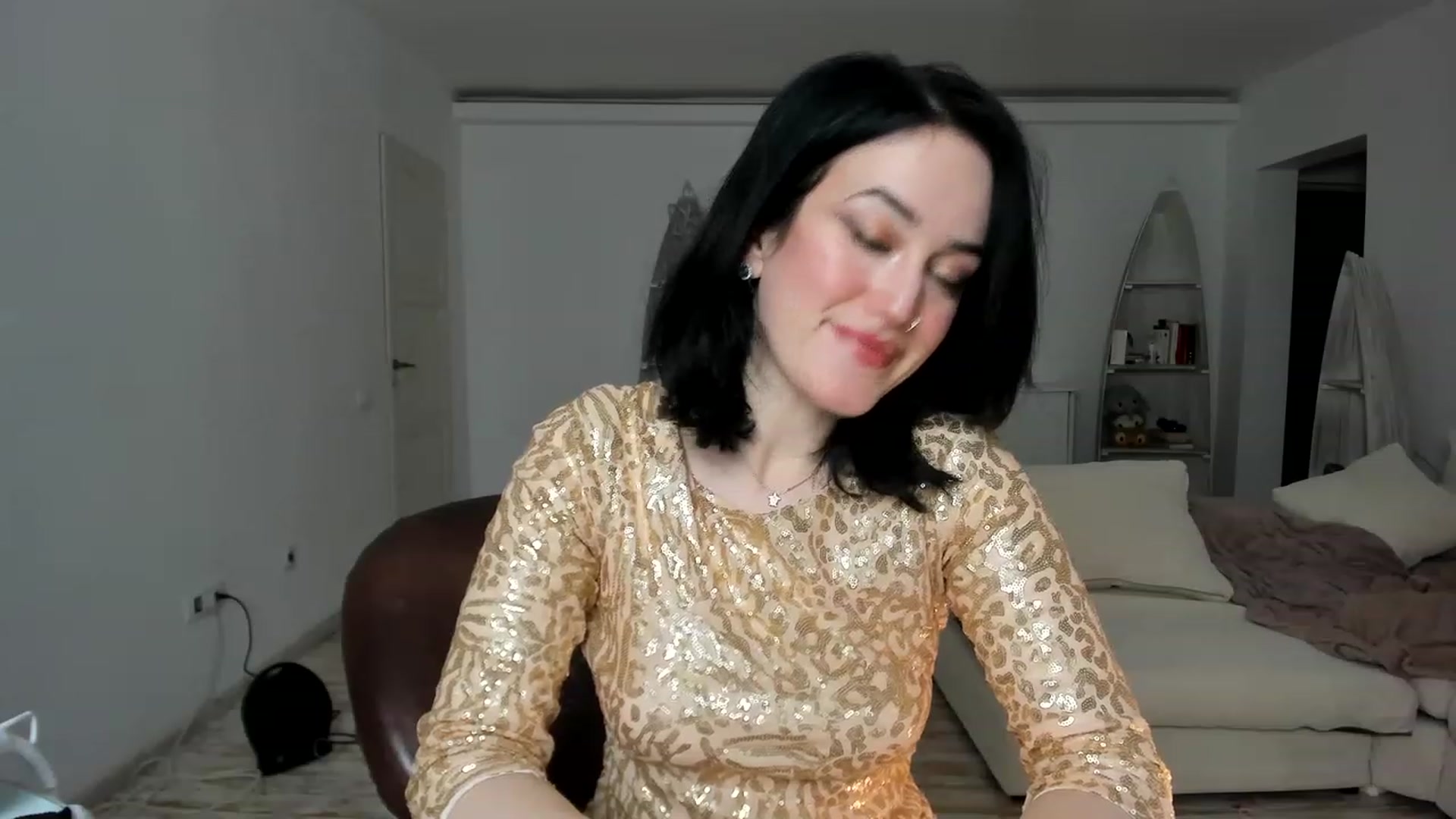 Gallery image thumbnail from Its_Cassidy's myfreecams stream on, 11/16/2022, 16:43 image 18 of 20