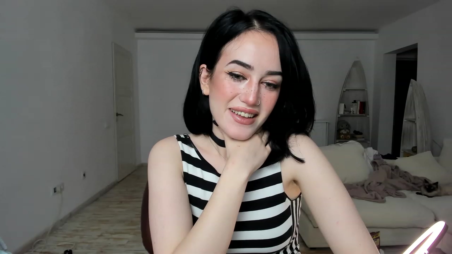 Gallery image thumbnail from Its_Cassidy's myfreecams stream on, 11/18/2022, 16:59 image 8 of 20