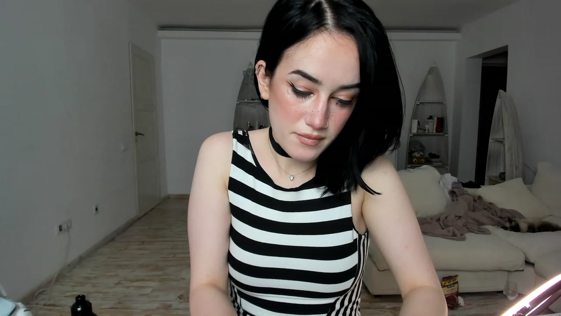 Gallery image thumbnail from Its_Cassidy's myfreecams stream on, 11/18/2022, 16:59 image 16 of 20