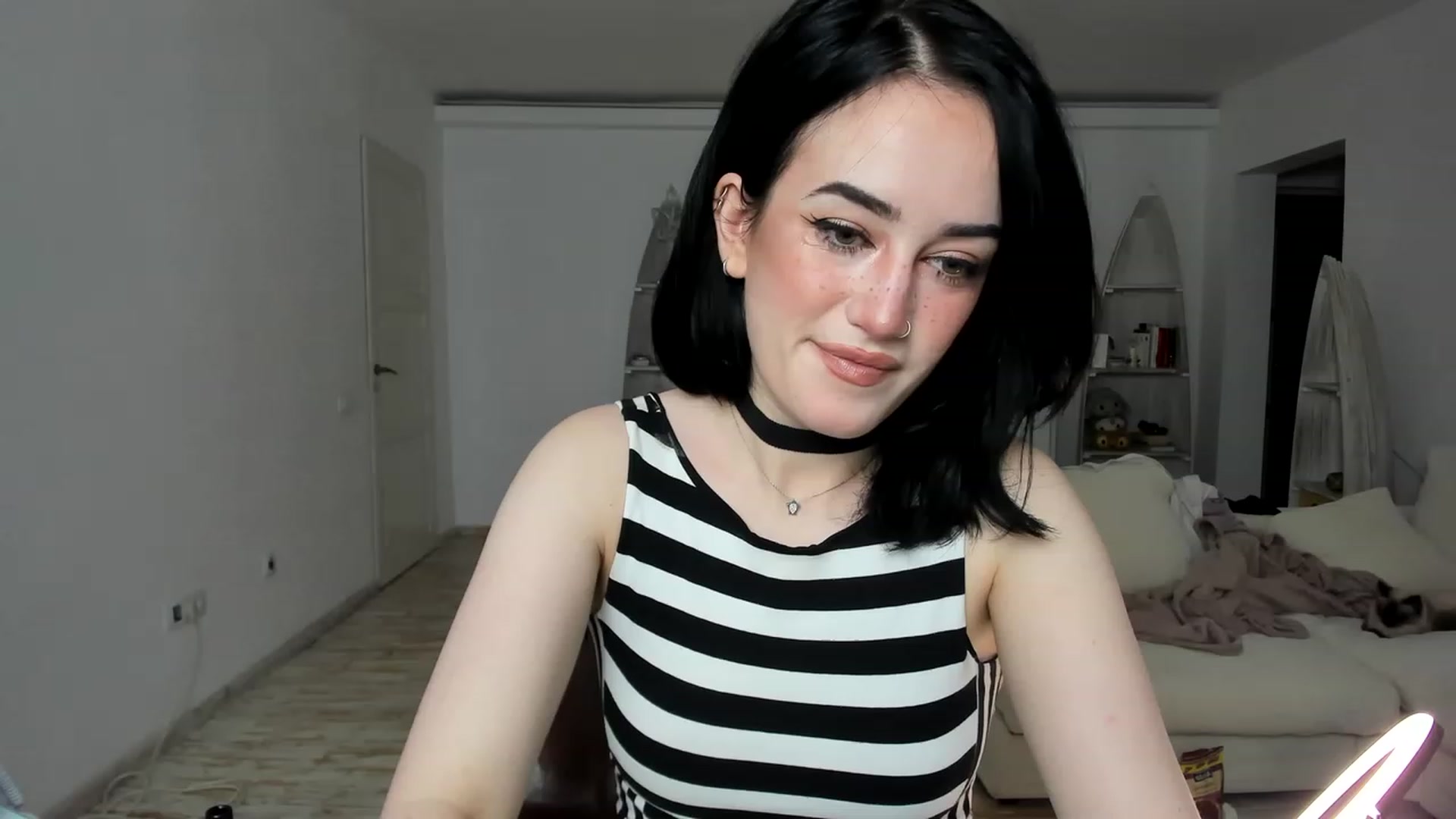 Gallery image thumbnail from Its_Cassidy's myfreecams stream on, 11/18/2022, 16:59 image 7 of 20