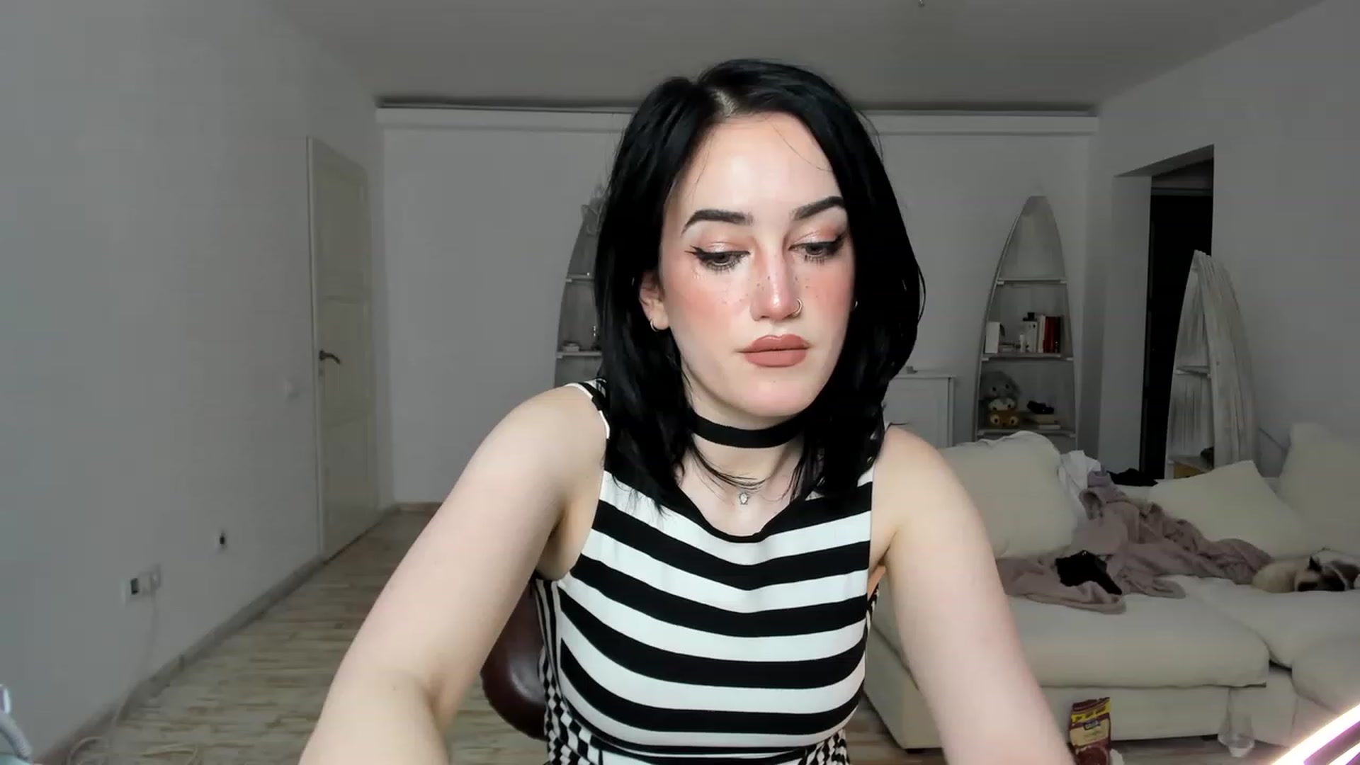 Gallery image thumbnail from Its_Cassidy's myfreecams stream on, 11/18/2022, 20:46 image 11 of 20