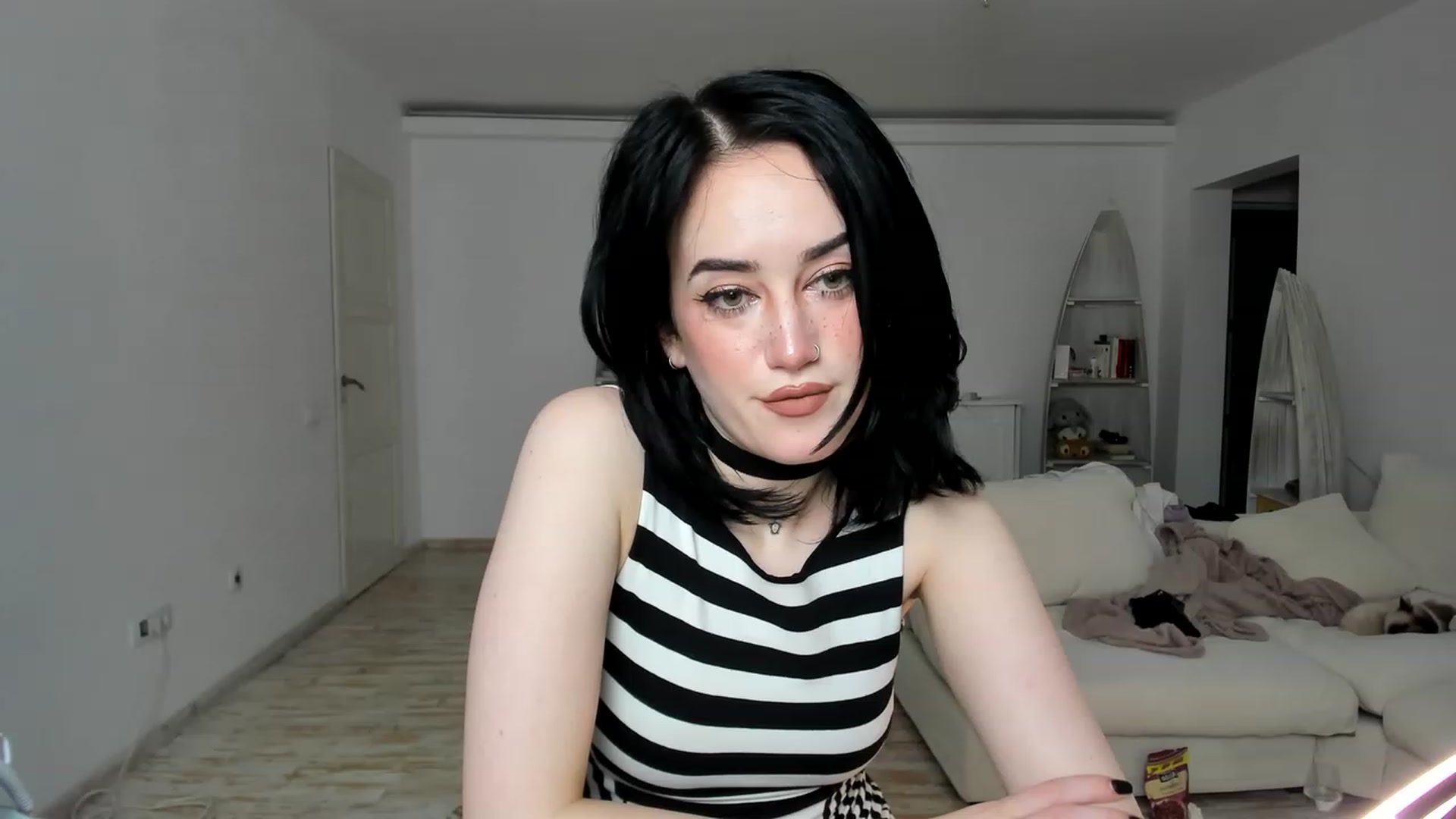 Gallery image thumbnail from Its_Cassidy's myfreecams stream on, 11/18/2022, 20:46 image 10 of 20