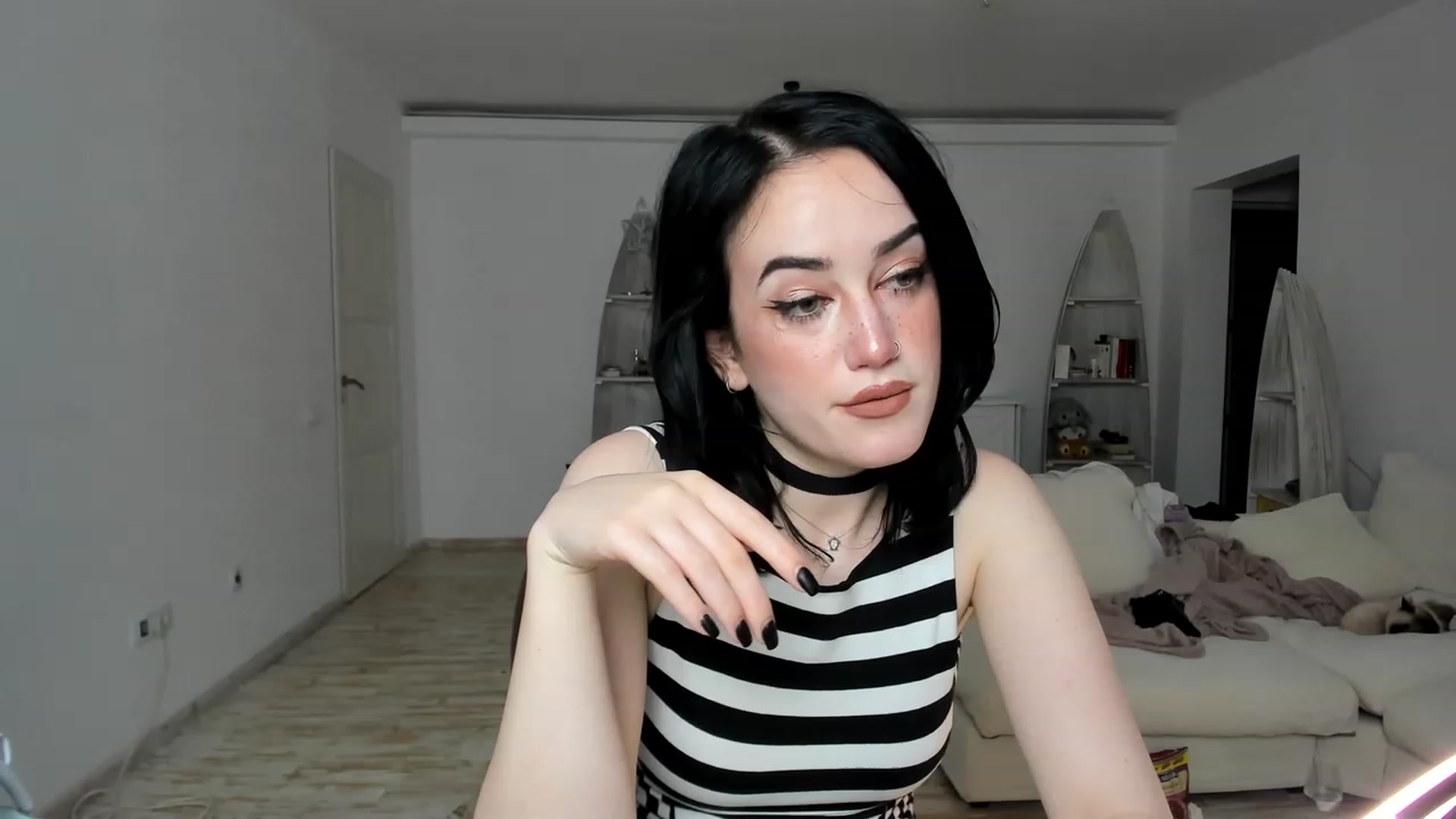 Gallery image thumbnail from Its_Cassidy's myfreecams stream on, 11/18/2022, 20:46 image 12 of 20