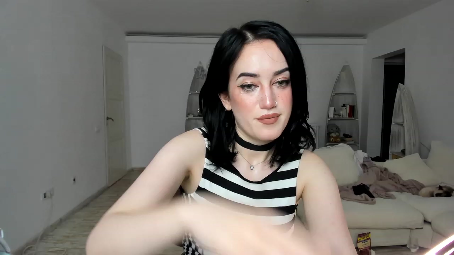 Gallery image thumbnail from Its_Cassidy's myfreecams stream on, 11/18/2022, 20:46 image 16 of 20