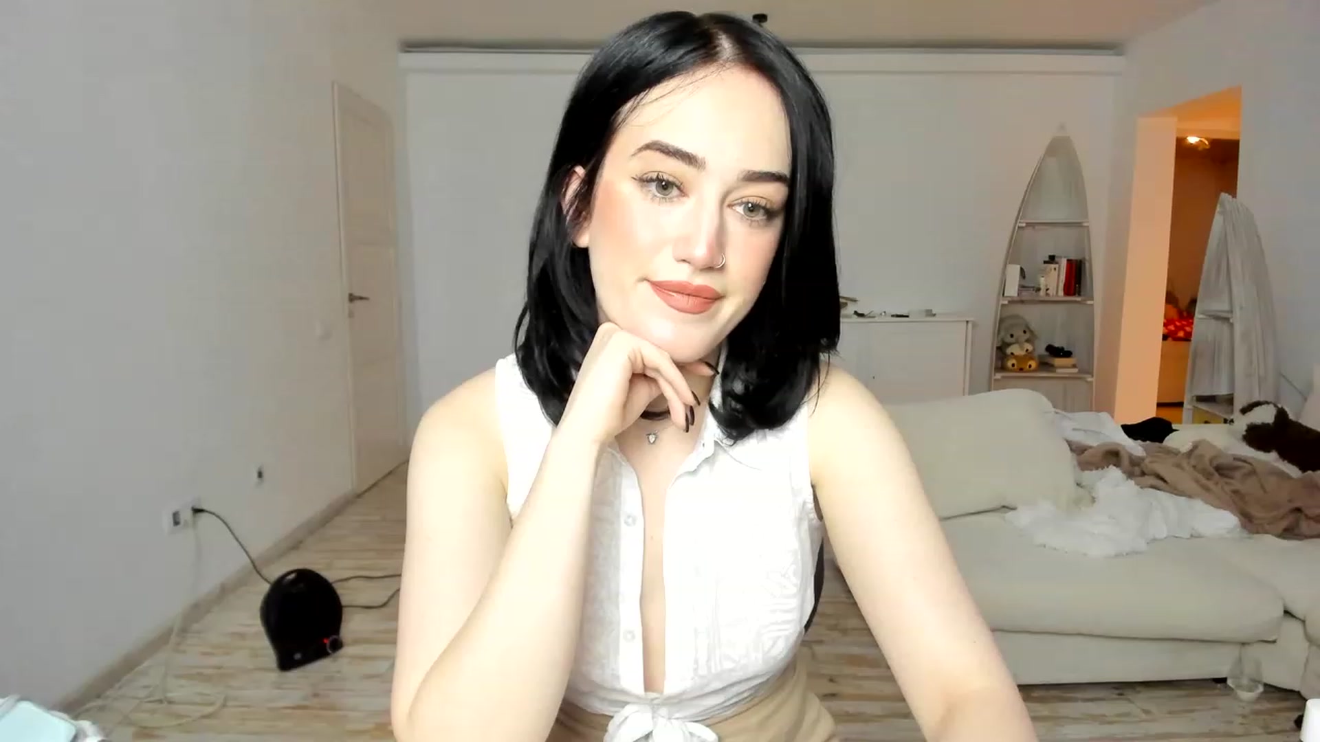 Gallery image thumbnail from Its_Cassidy's myfreecams stream on, 11/20/2022, 18:26 image 19 of 20