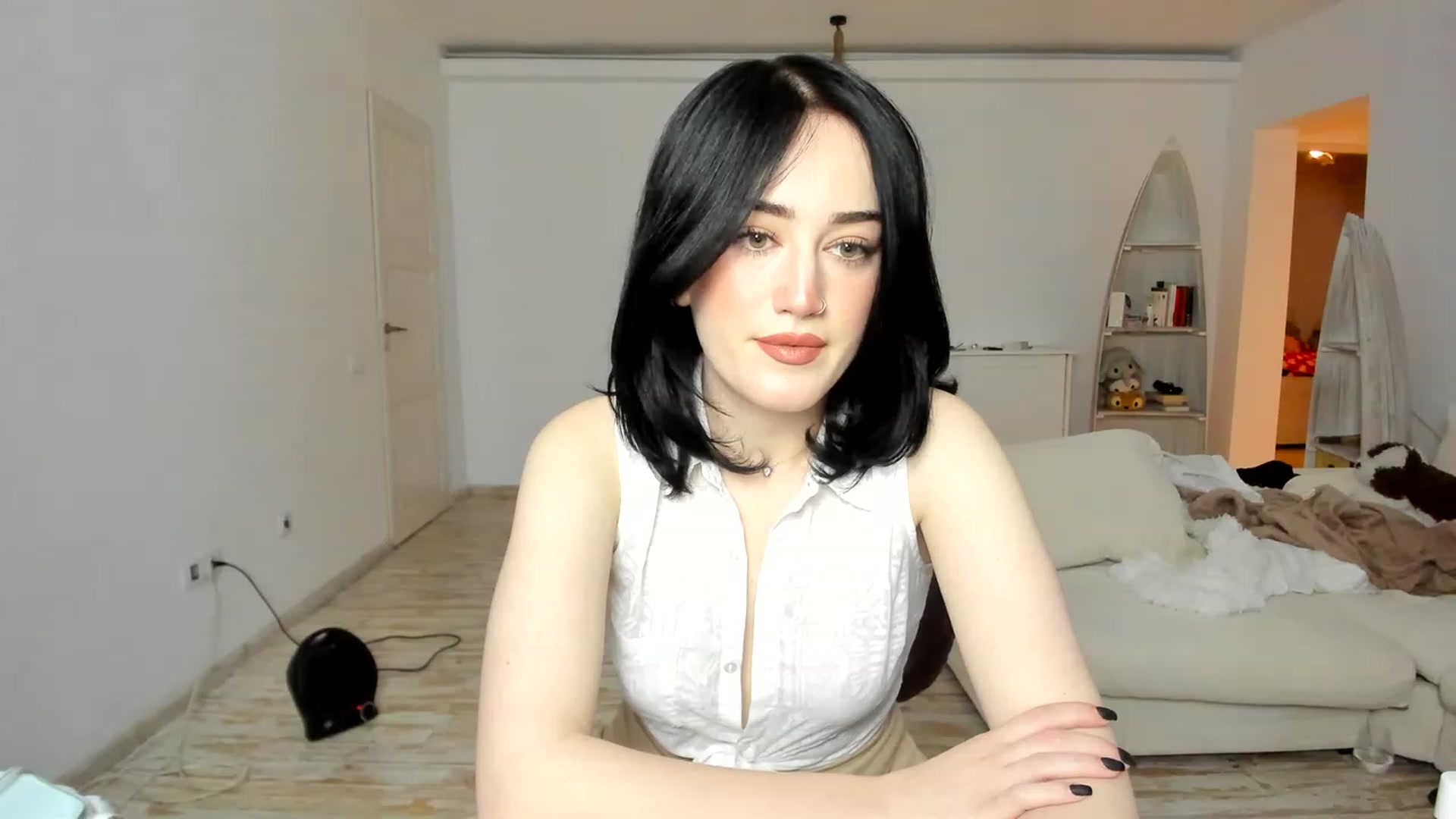 Gallery image thumbnail from Its_Cassidy's myfreecams stream on, 11/20/2022, 18:26 image 15 of 20