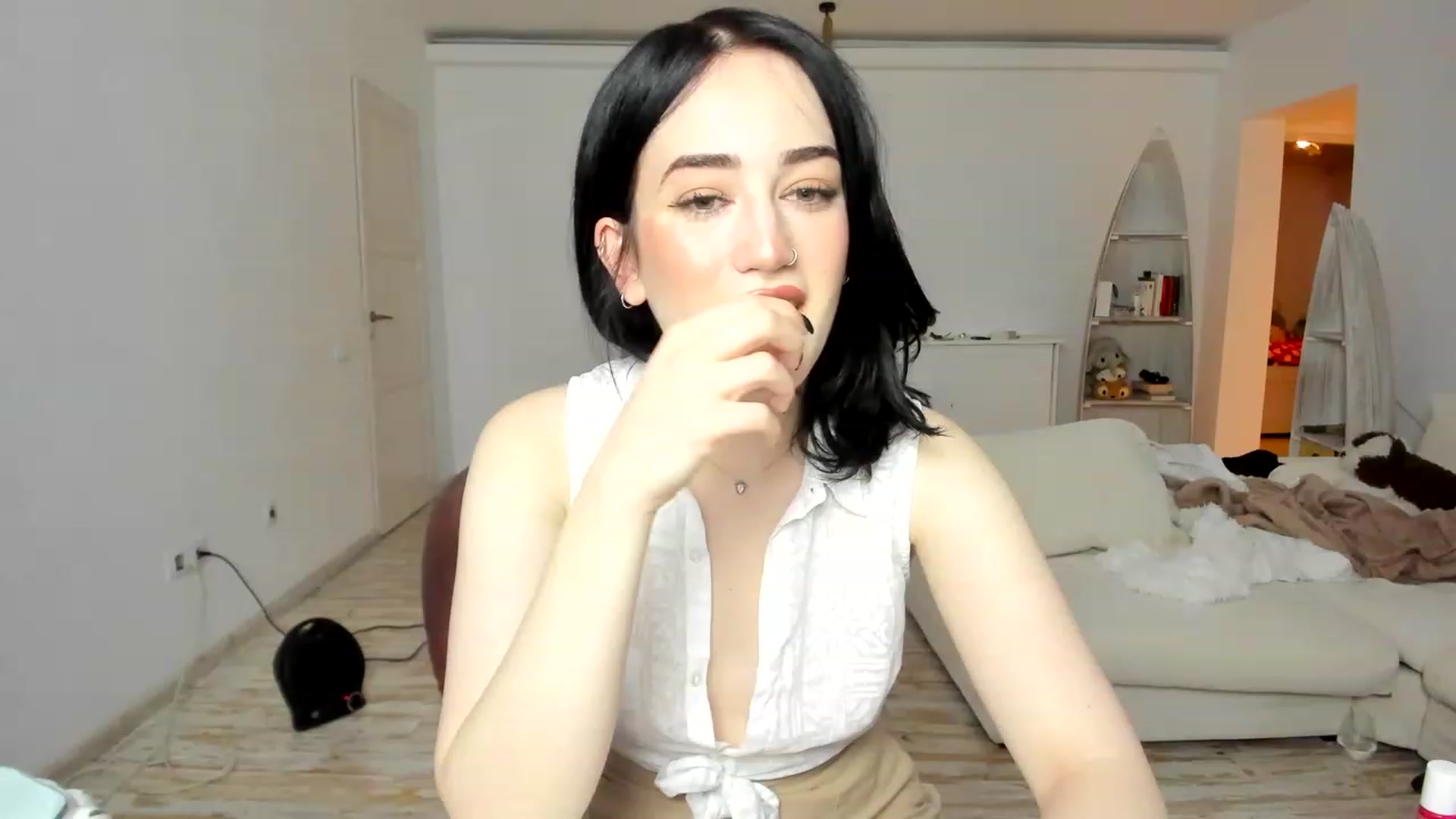 Gallery image thumbnail from Its_Cassidy's myfreecams stream on, 11/20/2022, 19:00 image 5 of 20