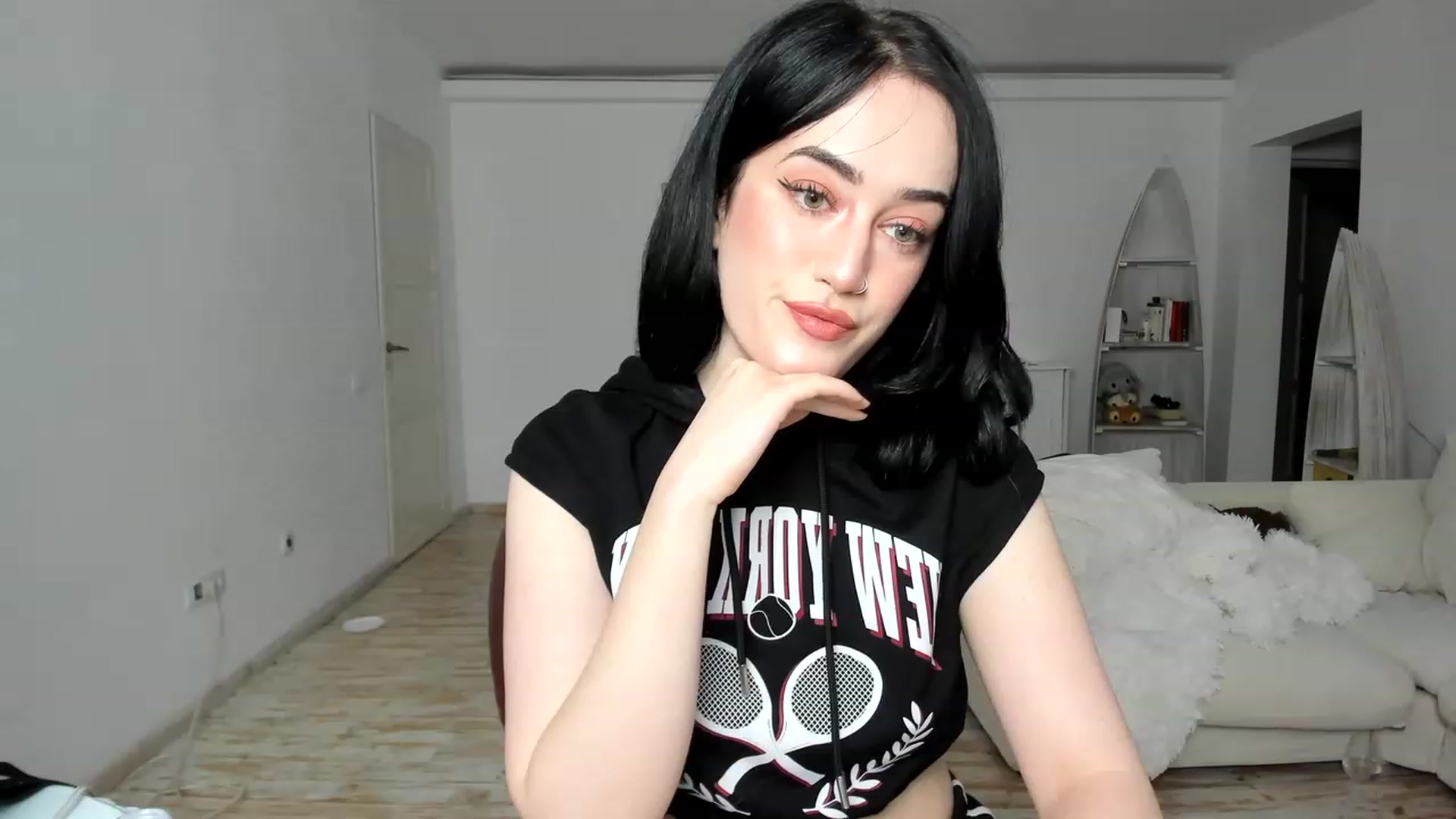 Gallery image thumbnail from Its_Cassidy's myfreecams stream on, 11/24/2022, 19:07 image 3 of 20
