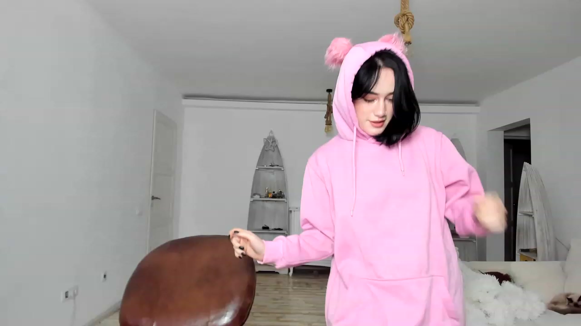 Gallery image thumbnail from Its_Cassidy's myfreecams stream on, 11/24/2022, 19:50 image 14 of 20