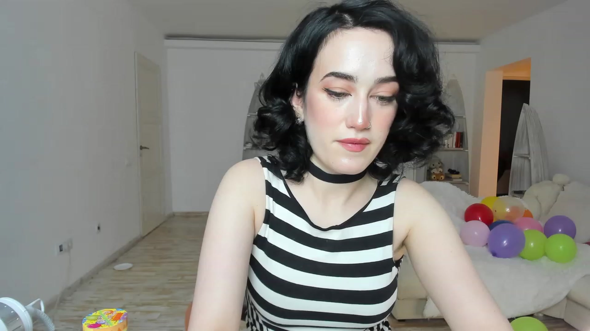 Gallery image thumbnail from Its_Cassidy's myfreecams stream on, 11/28/2022, 19:27 image 8 of 20