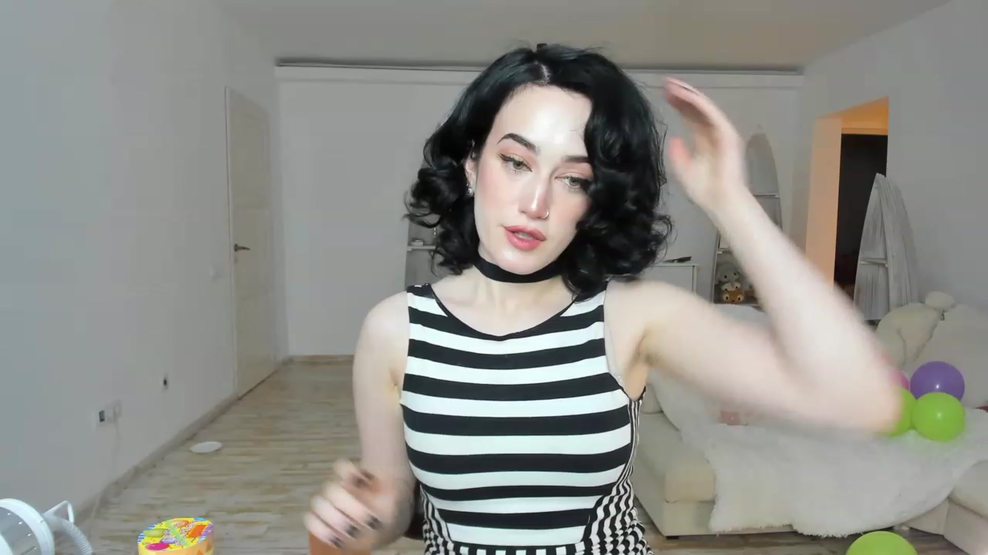 Gallery image thumbnail from Its_Cassidy's myfreecams stream on, 11/28/2022, 19:27 image 9 of 20