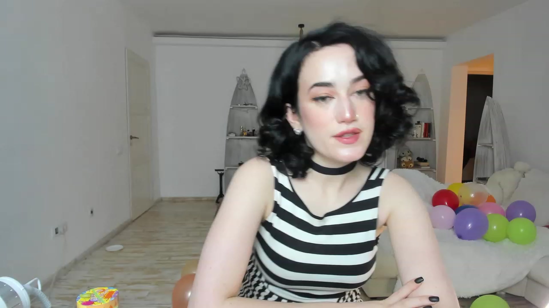 Gallery image thumbnail from Its_Cassidy's myfreecams stream on, 11/28/2022, 19:27 image 3 of 20