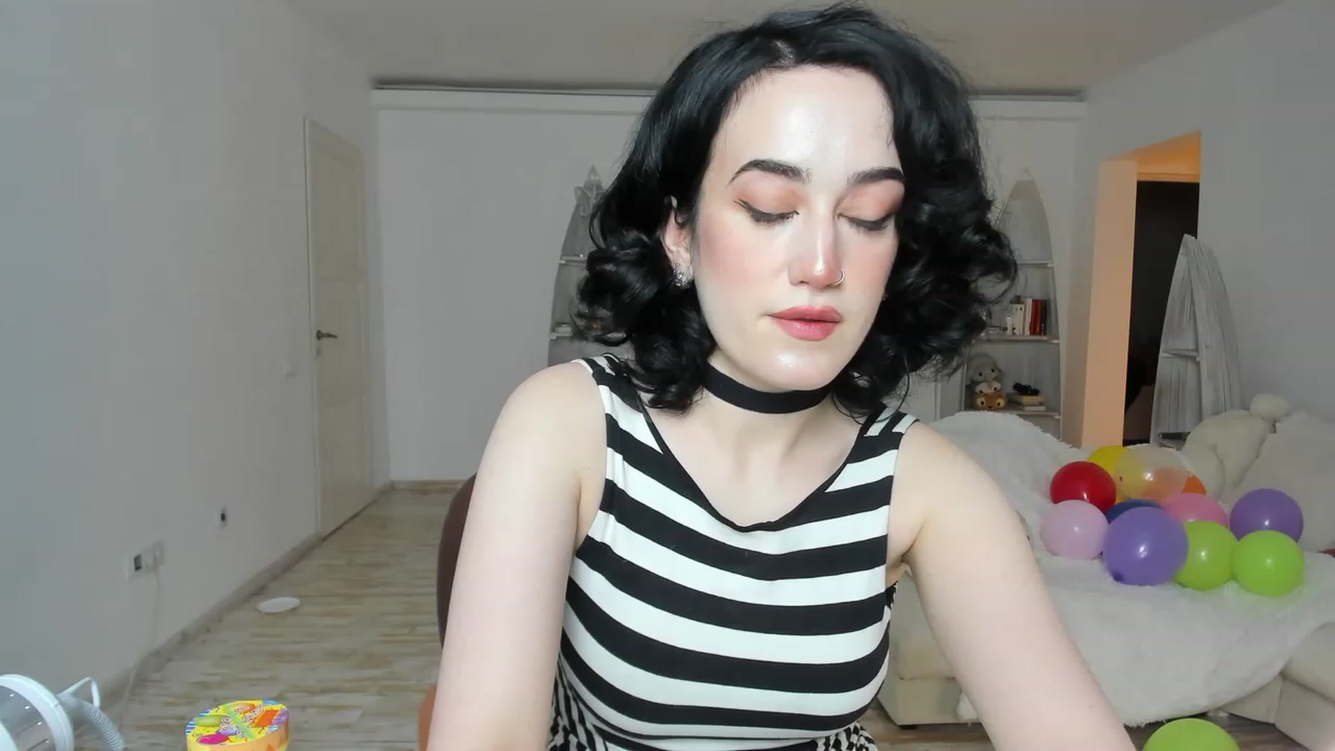 Gallery image thumbnail from Its_Cassidy's myfreecams stream on, 11/28/2022, 19:27 image 5 of 20