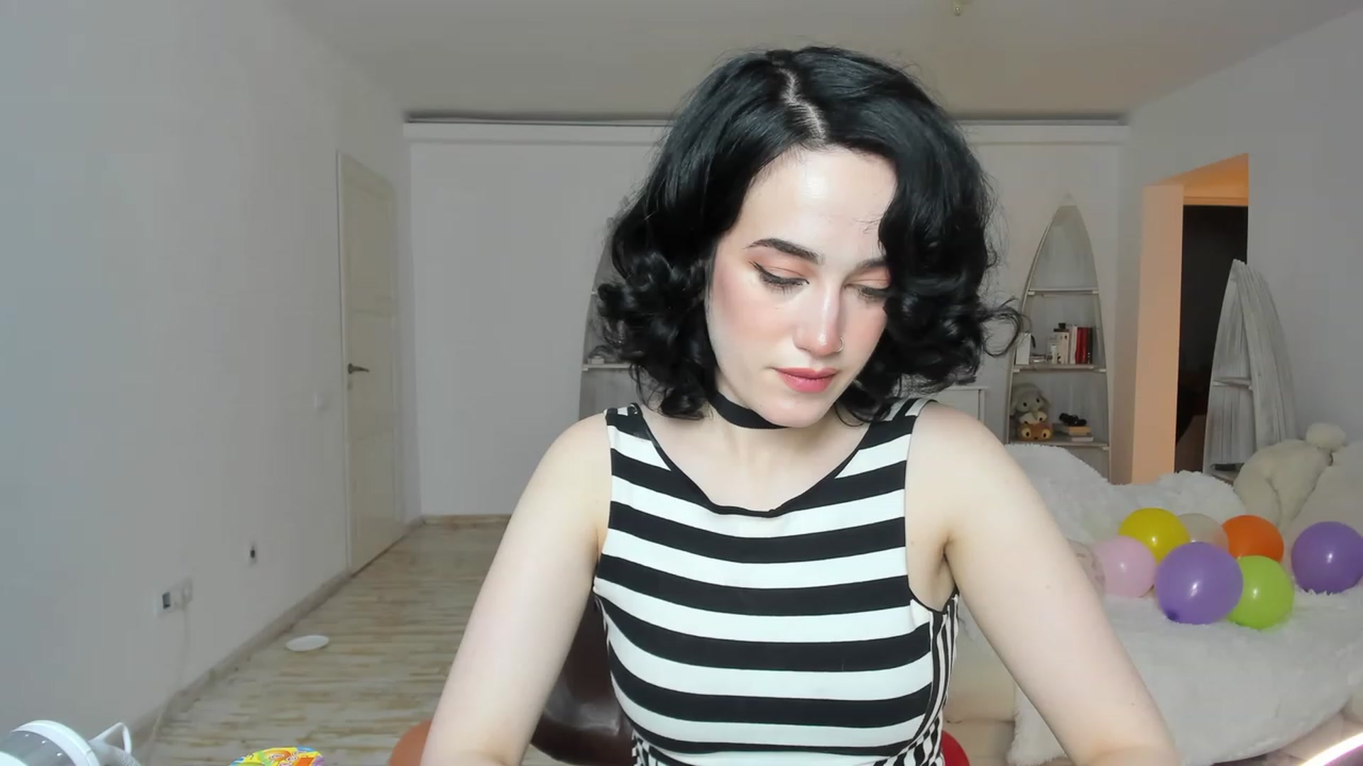 Gallery image thumbnail from Its_Cassidy's myfreecams stream on, 11/28/2022, 20:19 image 14 of 20