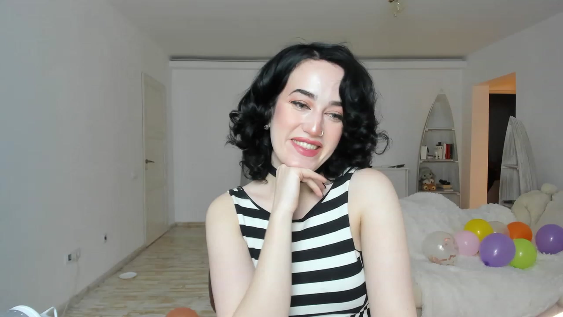 Gallery image thumbnail from Its_Cassidy's myfreecams stream on, 11/28/2022, 20:19 image 7 of 20