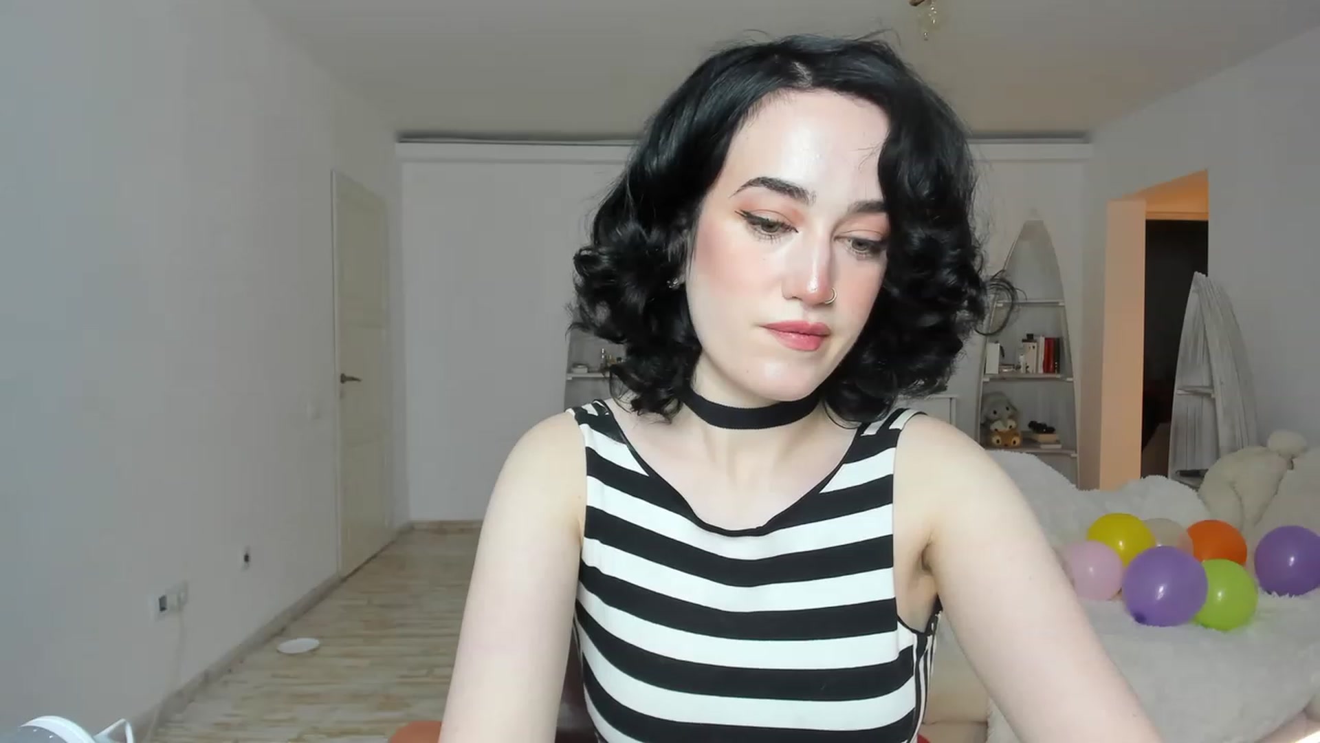 Gallery image thumbnail from Its_Cassidy's myfreecams stream on, 11/28/2022, 20:19 image 4 of 20