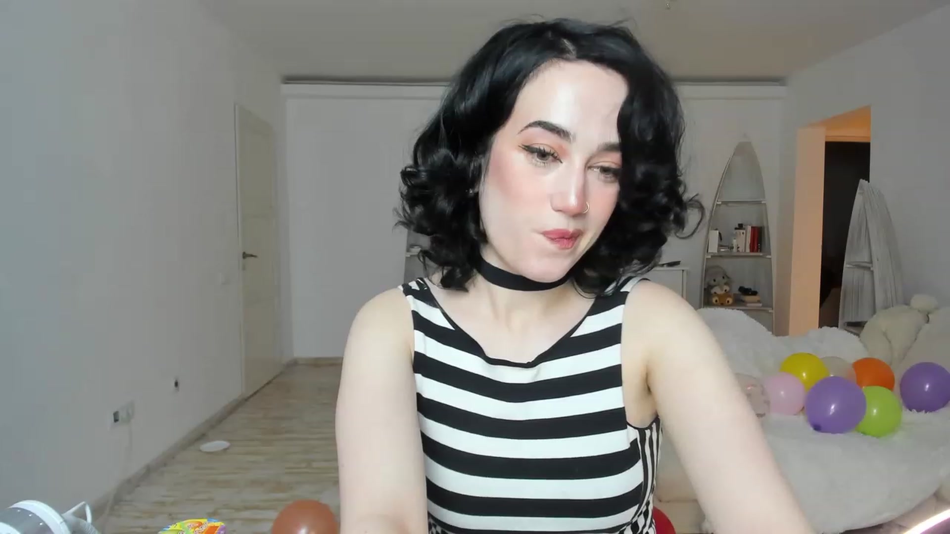 Gallery image thumbnail from Its_Cassidy's myfreecams stream on, 11/28/2022, 20:19 image 10 of 20