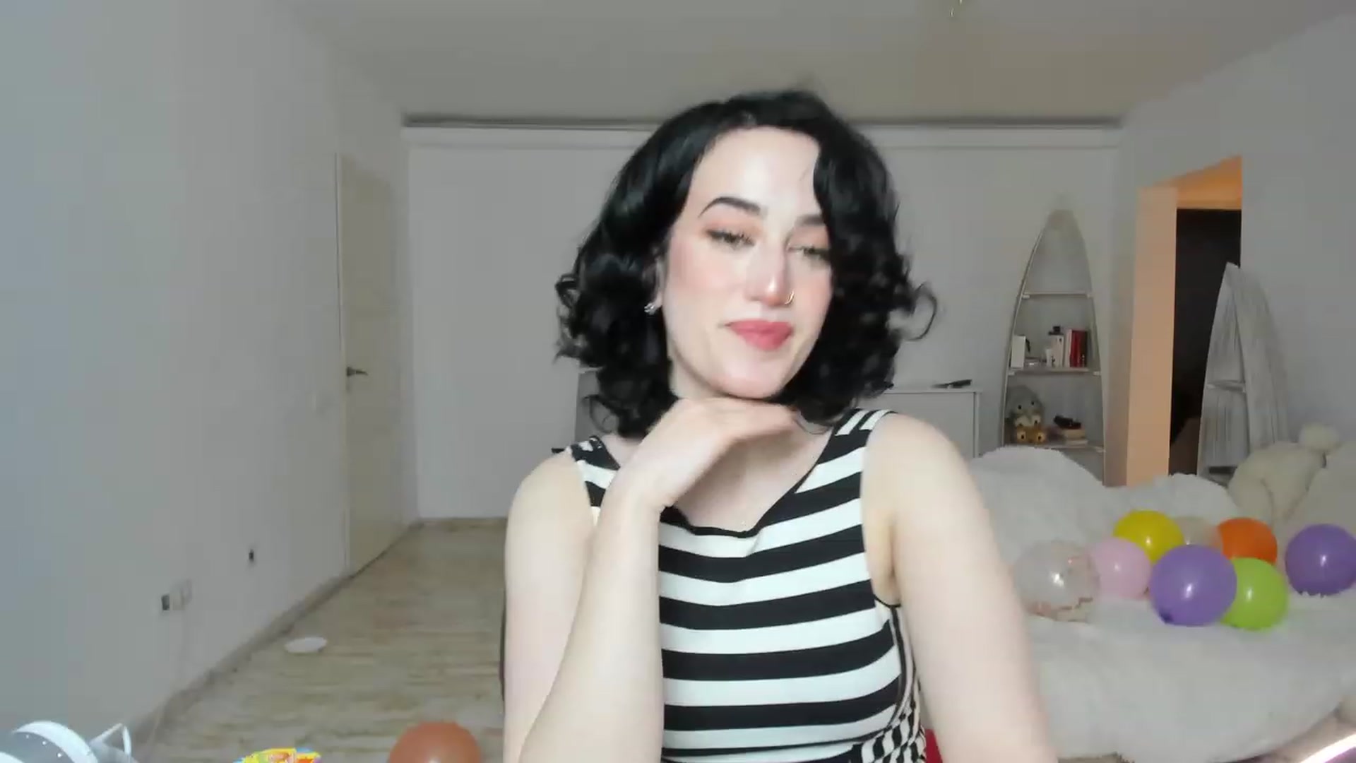 Gallery image thumbnail from Its_Cassidy's myfreecams stream on, 11/28/2022, 20:19 image 8 of 20